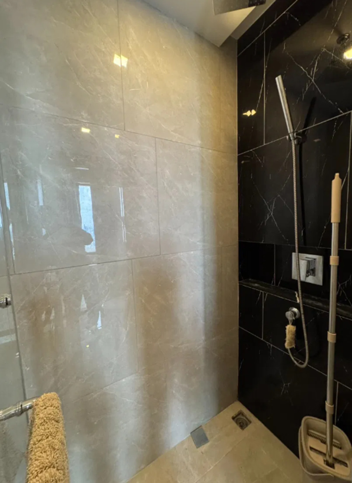 ให้เช่าคอนโดพระราม 9 เพชรบุรีตัดใหม่ RCA : One Nine Five 58 sq.m. Please add LINE ID @806qphgn o8415o5483 