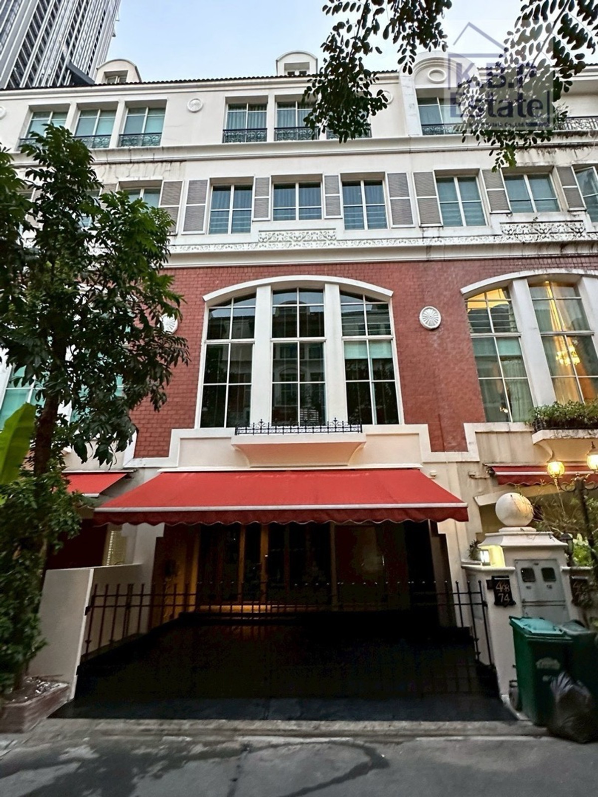 ทาวน์โฮมสุขุมวิท อโศก ทองหล่อ : ขาย / ให้เช่า บ้านกลางกรุง ทองหล่อ – บ้านทำใหม่ ใจกลางทองหล่อ ตกแต่งอย่างดีมากที่สุด ((พร้อมเข้าอยู่))