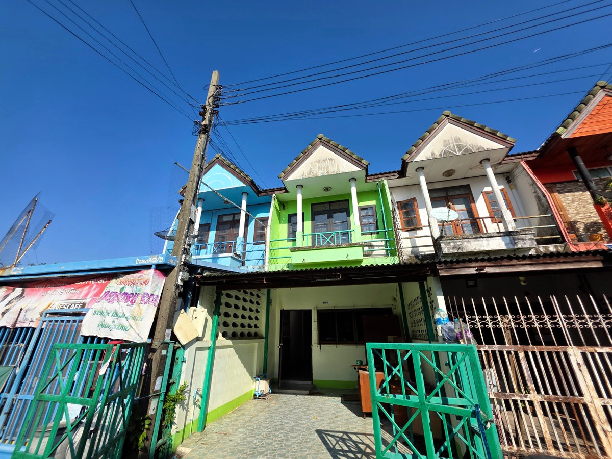 ขายทาวน์โฮมนวมินทร์ รามอินทรา : ขายทาวน์เฮ้าส์ 2 ชั้น สุขาภิบาล 5 ซอย 58 เพียง 850,000 บาท