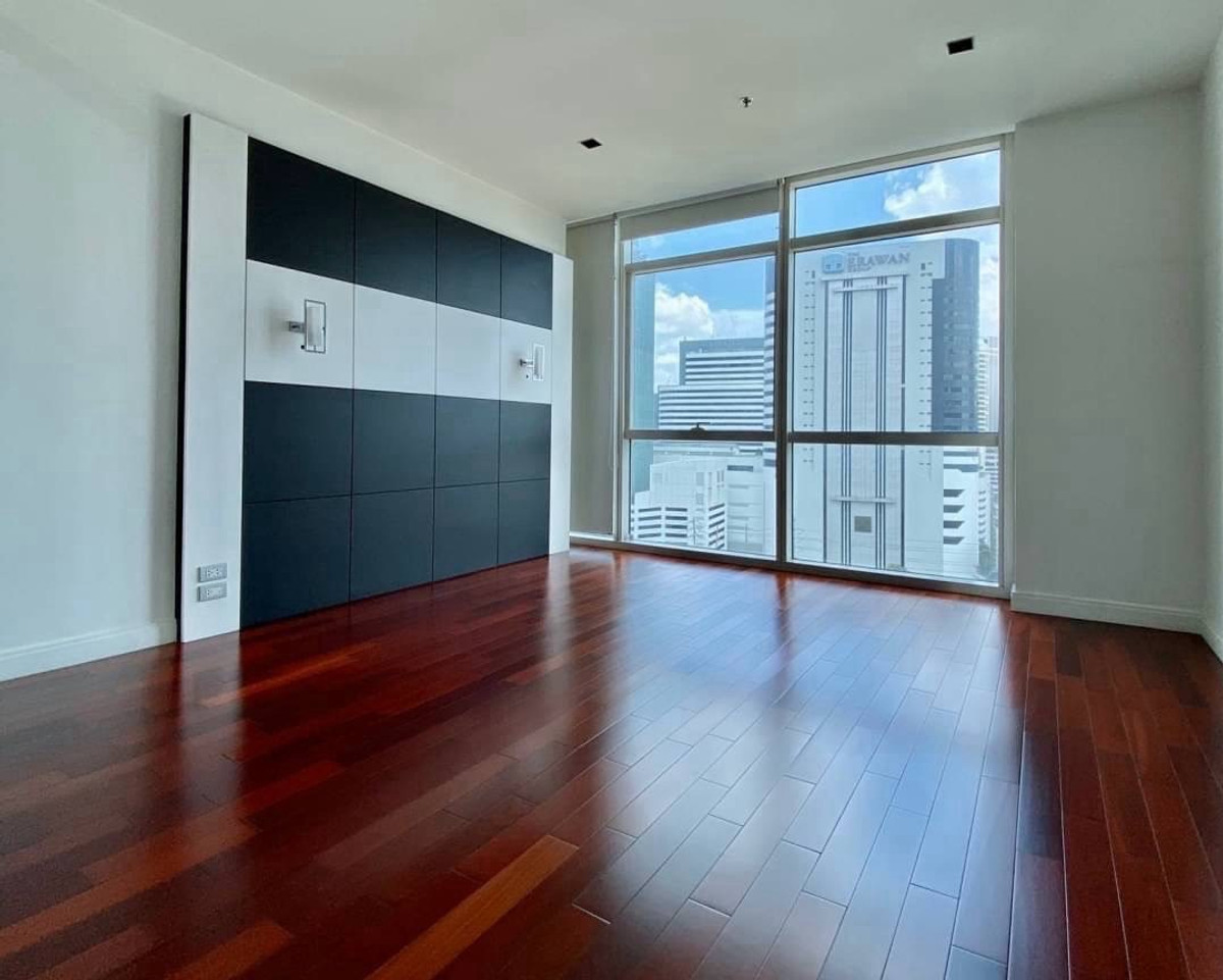 For SaleCondoWitthayu, Chidlom, Langsuan, Ploenchit : 3 bed Athenee Residence nice view