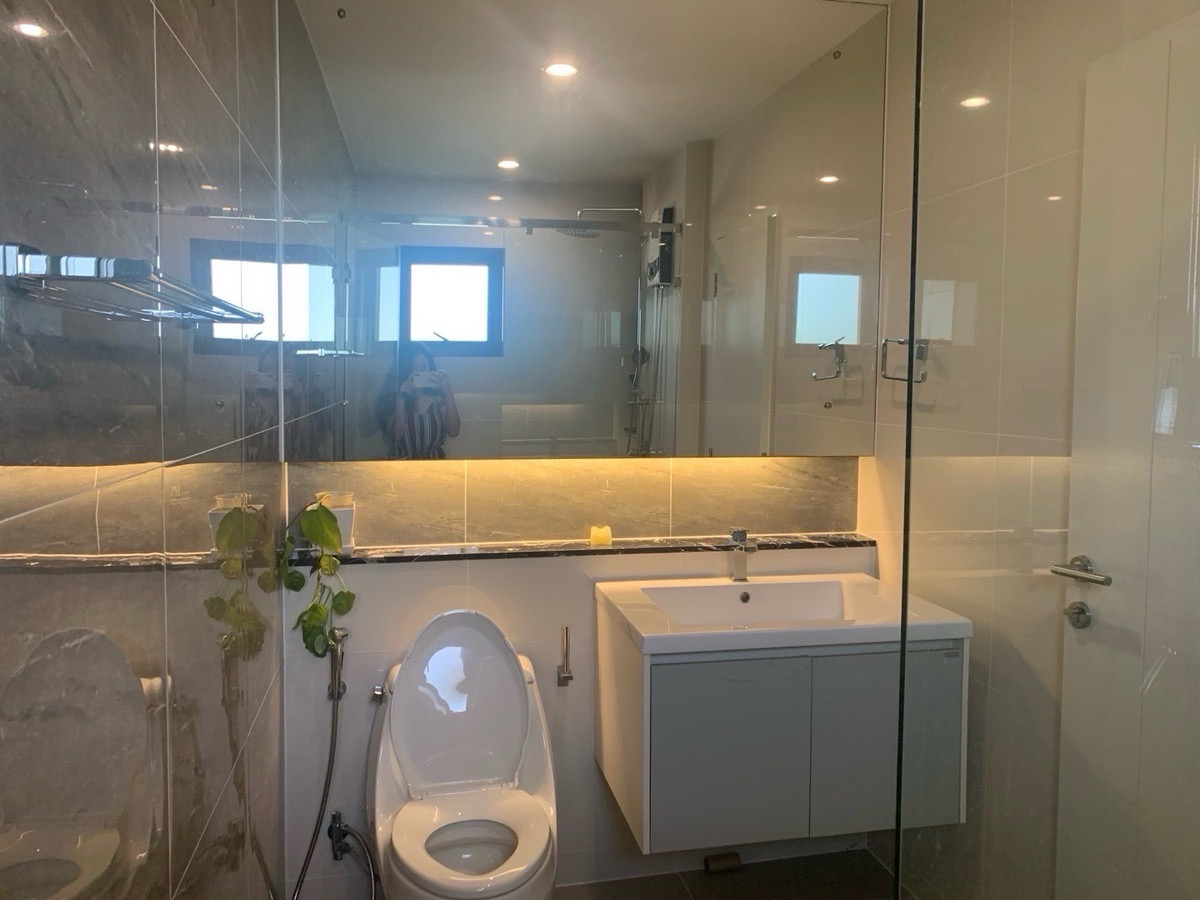 For RentHousePattanakan, Srinakarin : Single house for rent, Setthasiri Phatthanakan, 4 bedrooms, fully furnished, pets allowed.