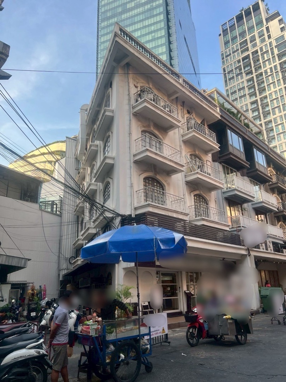 ให้เช่าร้านค้า/ตลาดนัดสุขุมวิท อโศก ทองหล่อ : ตึกแถว 2 คูหา พร้อมพงษ์ สุขุมวิท 37 รถไฟฟ้า 50 เมตร ข้างห้าง เอ็มควอเทียร์ มีที่จอดรถ 5 คัน