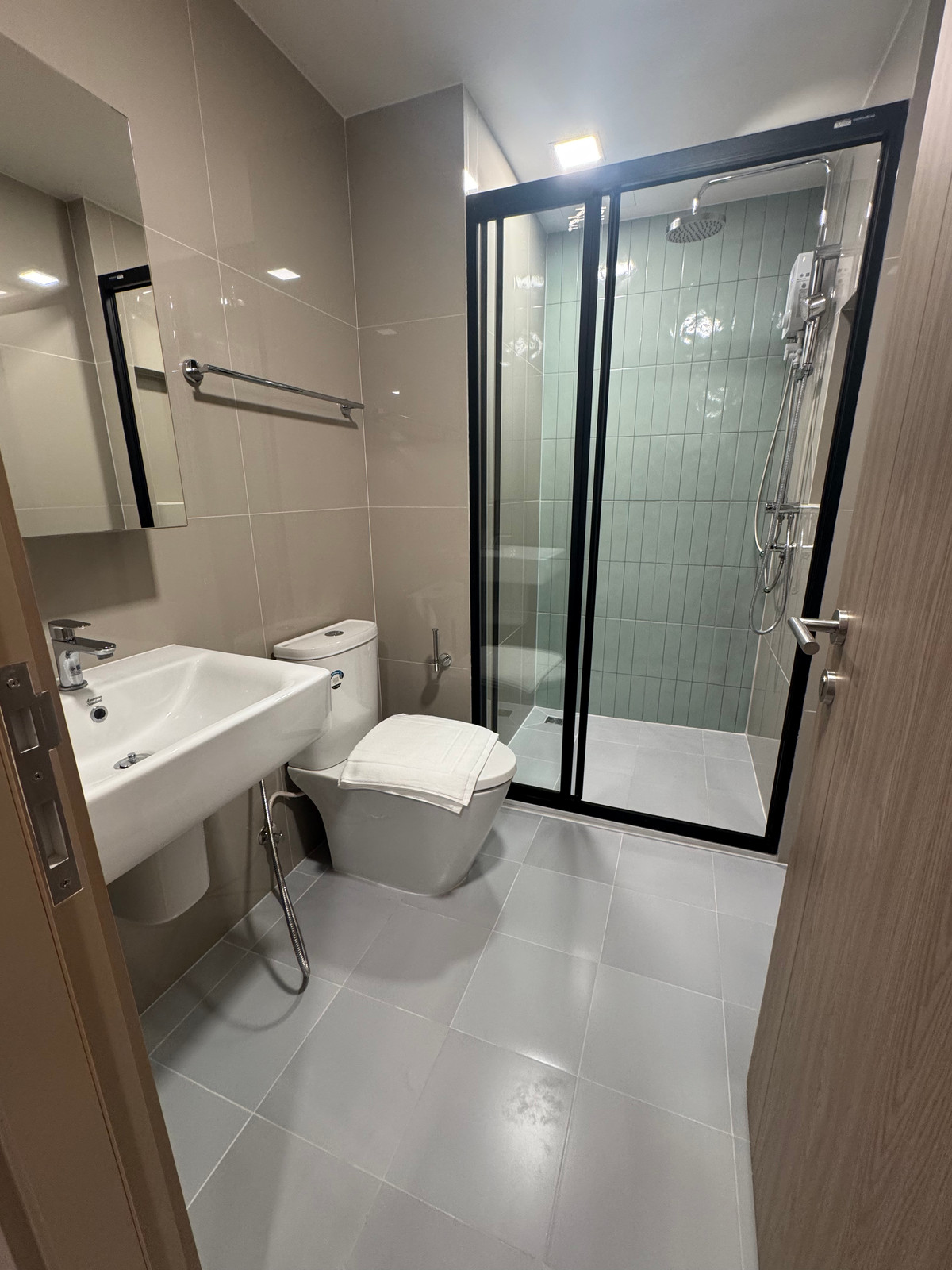 ให้เช่าคอนโดวงเวียนใหญ่ เจริญนคร : 🔥ให้เช่าด่วน🔥โฟล บาย แสนสิริ ห้องกว้าง 2ห้องนอน เฟอร์นิเจอร์ครบพร้อมเข้าอยู่ทันที ใกล้ ICON SIAM 350 เมตร