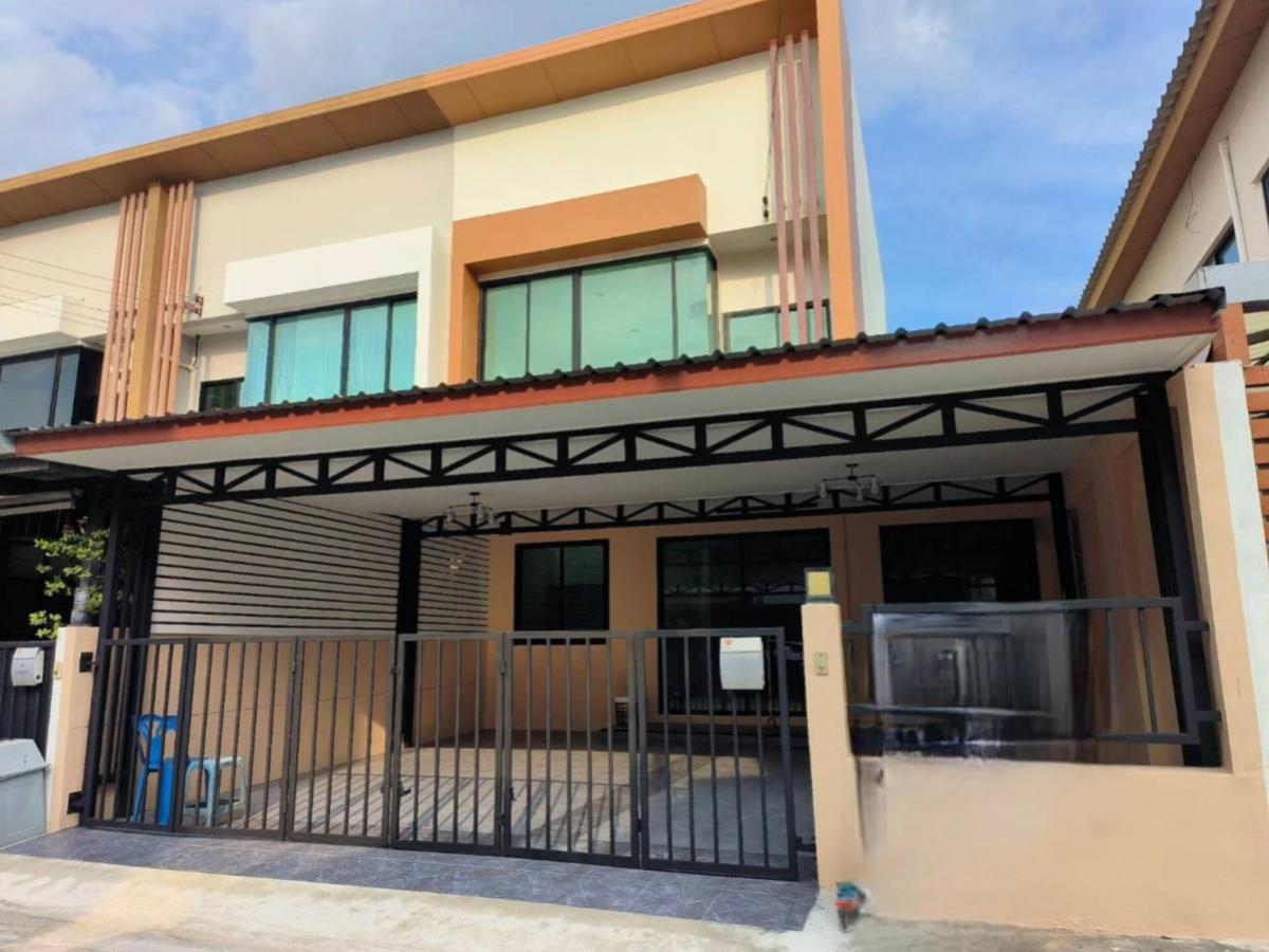 ขายทาวน์โฮมพระราม 2 บางขุนเทียน : ขายวิสทาวน์ ท่าข้าม-พระราม2 รีโนเวทใหม่ ท่าข้าม เขต บางขุนเทียน กรุงเทพ CX-139300