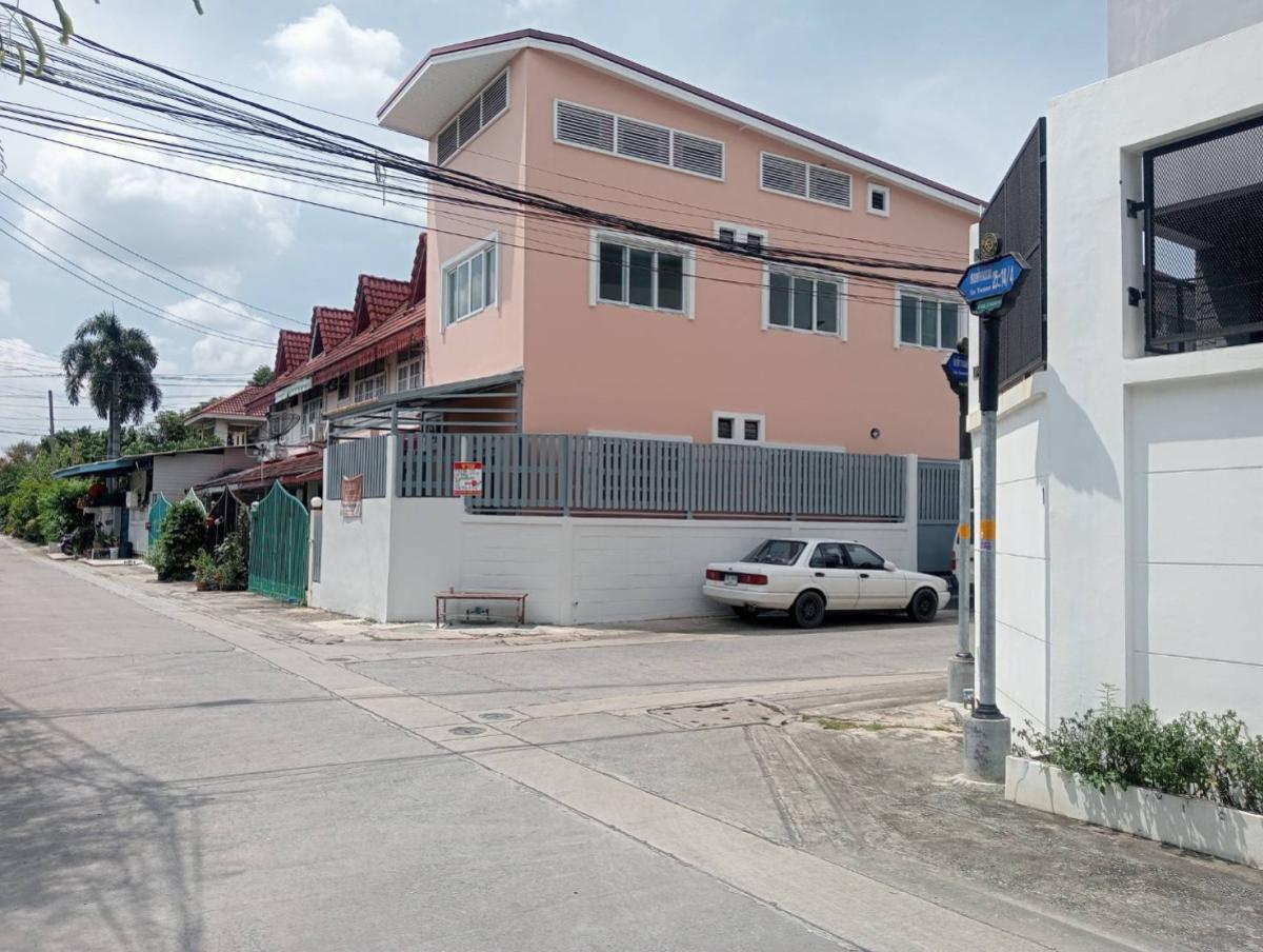 ขายบ้านนนทบุรี บางใหญ่ บางบัวทอง : ขายบ้านเดี่ยว 2 ชั้น ใกล้สถานีรถไฟฟ้าบางกระสอ อ.เมืองนนทบุรี นนทบุรี  บางกระสอ เมืองนนทบุรี นนทบุรี CX-139270