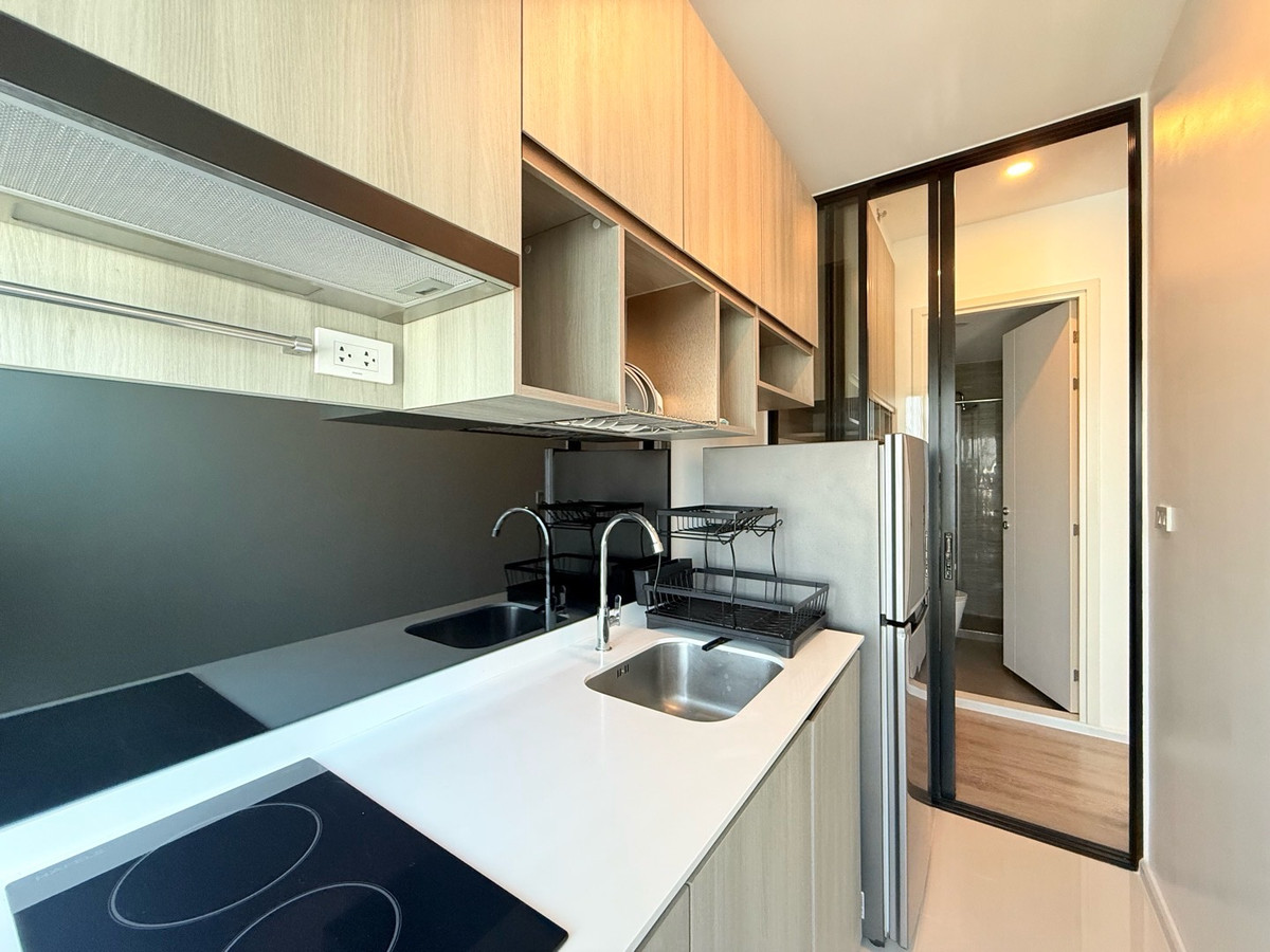 For RentCondoSamut Prakan,Samrong : For rent Knightsbridge Sukhumvit Theparak MRT Thippawan.