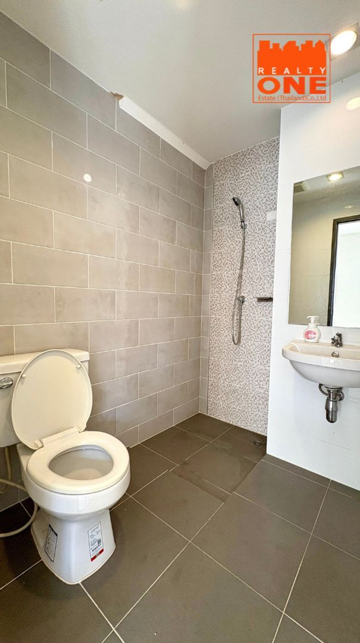 ขายทาวน์โฮมนวมินทร์ รามอินทรา : ขายทาวน์เฮาส์ 3 ชั้น หลังมุม สัมมากร อเวนิว รามอินทรา-วงแหวน บ้านใหม่ไม่เคยอยู่