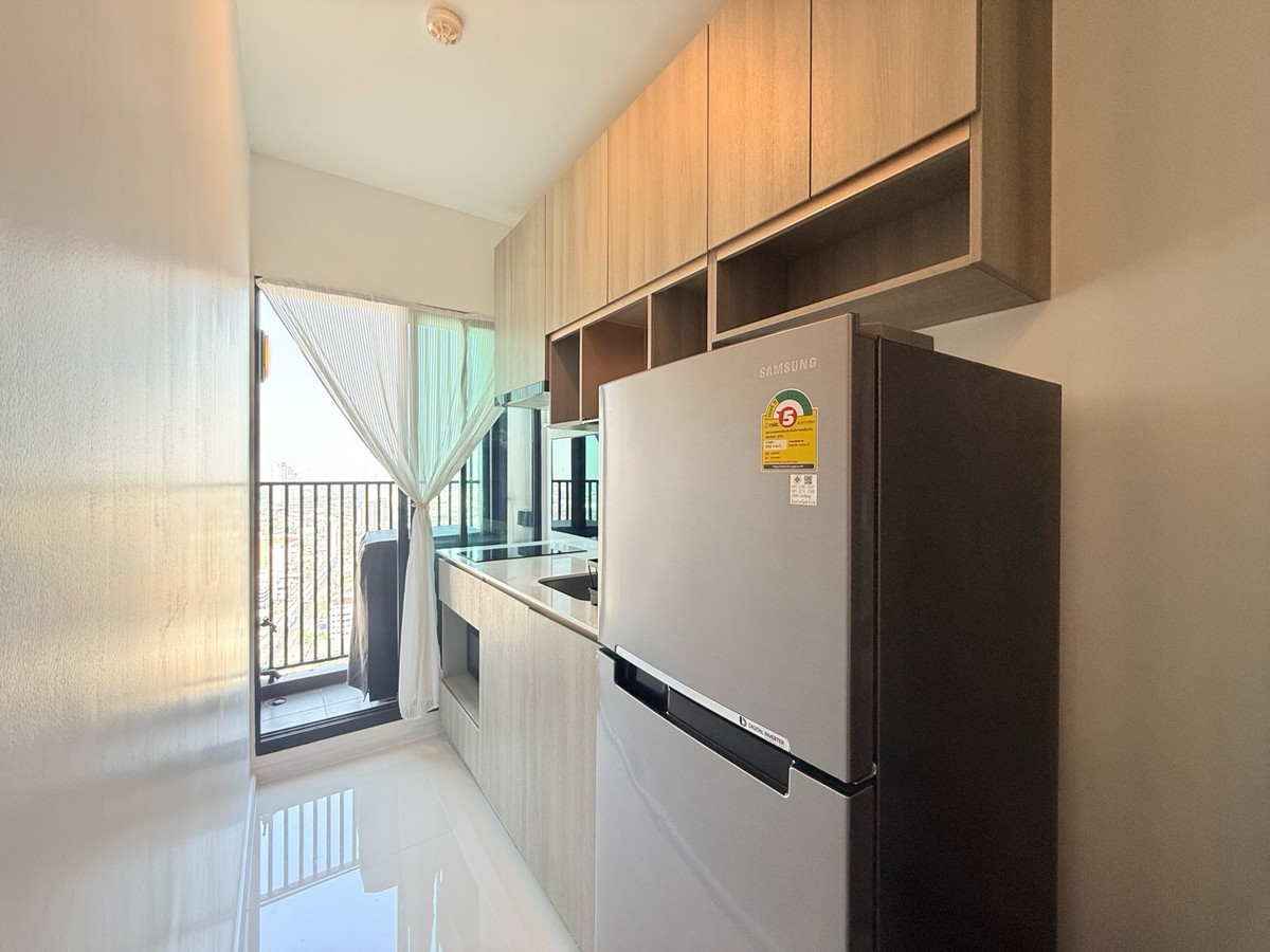 For RentCondoSamut Prakan,Samrong : For rent Knightsbridge Sukhumvit Theparak MRT Thippawan.