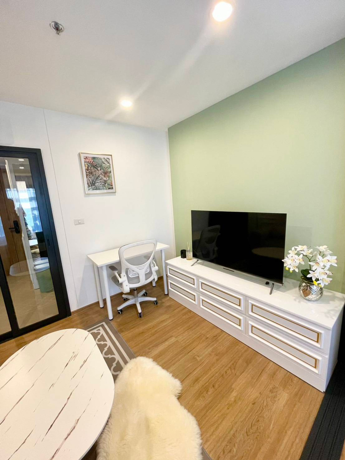 For RentCondoLadprao, Central Ladprao : For rent: The Line Vibe (by Sansiri), opposite Central Ladprao. Ready to move in