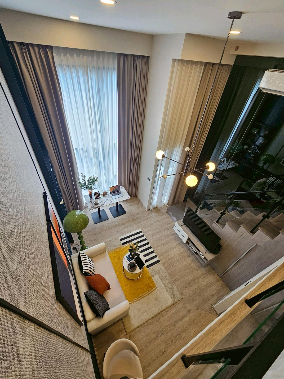 For SaleCondoPinklao, Charansanitwong : 📍Hot Deal price for high ceiling room📍Raising animals doesn't have to be secretive 🐶🐱