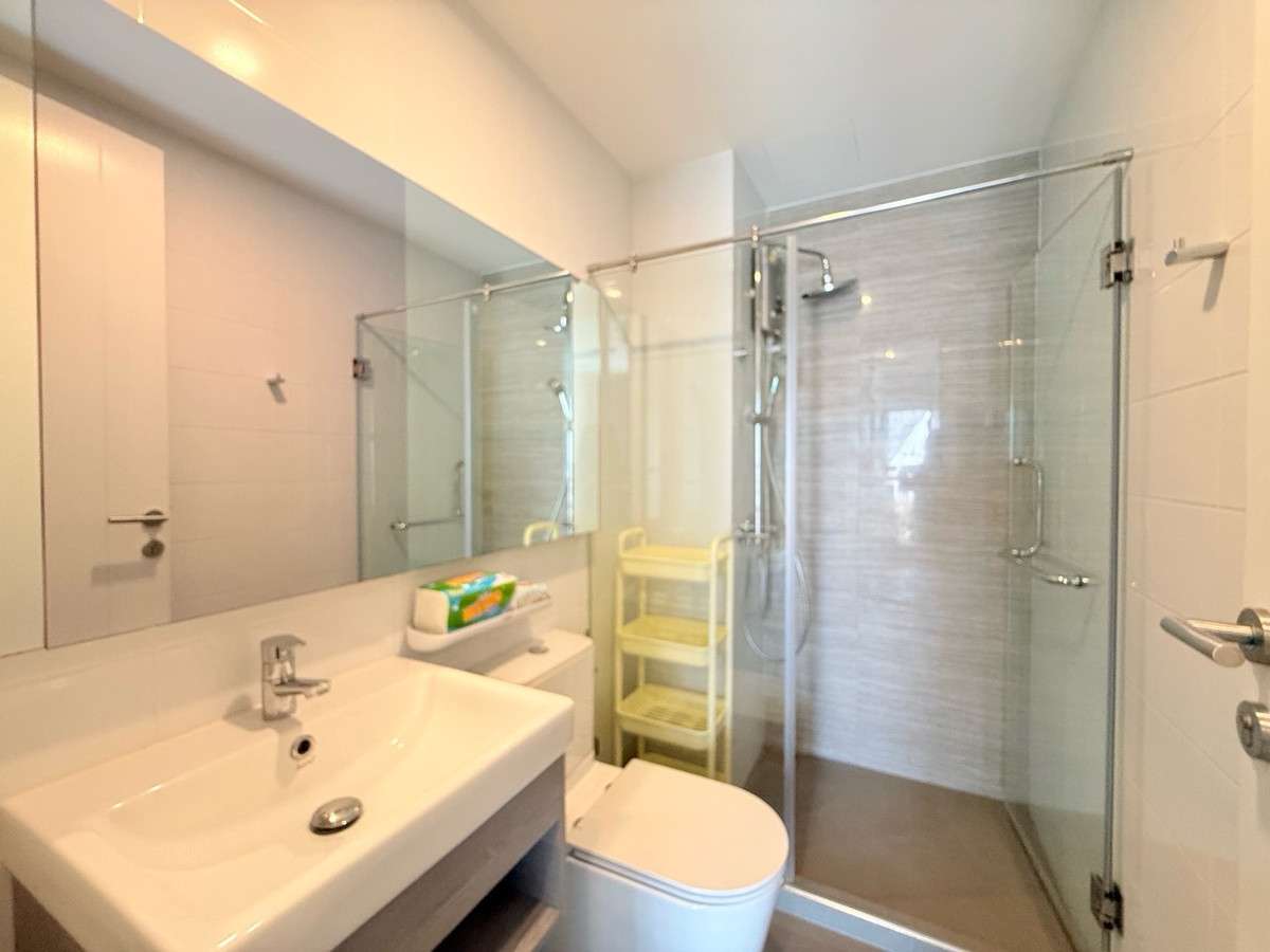 For RentCondoSamut Prakan,Samrong : For rent Knightsbridge Sukhumvit Theparak MRT Thippawan.