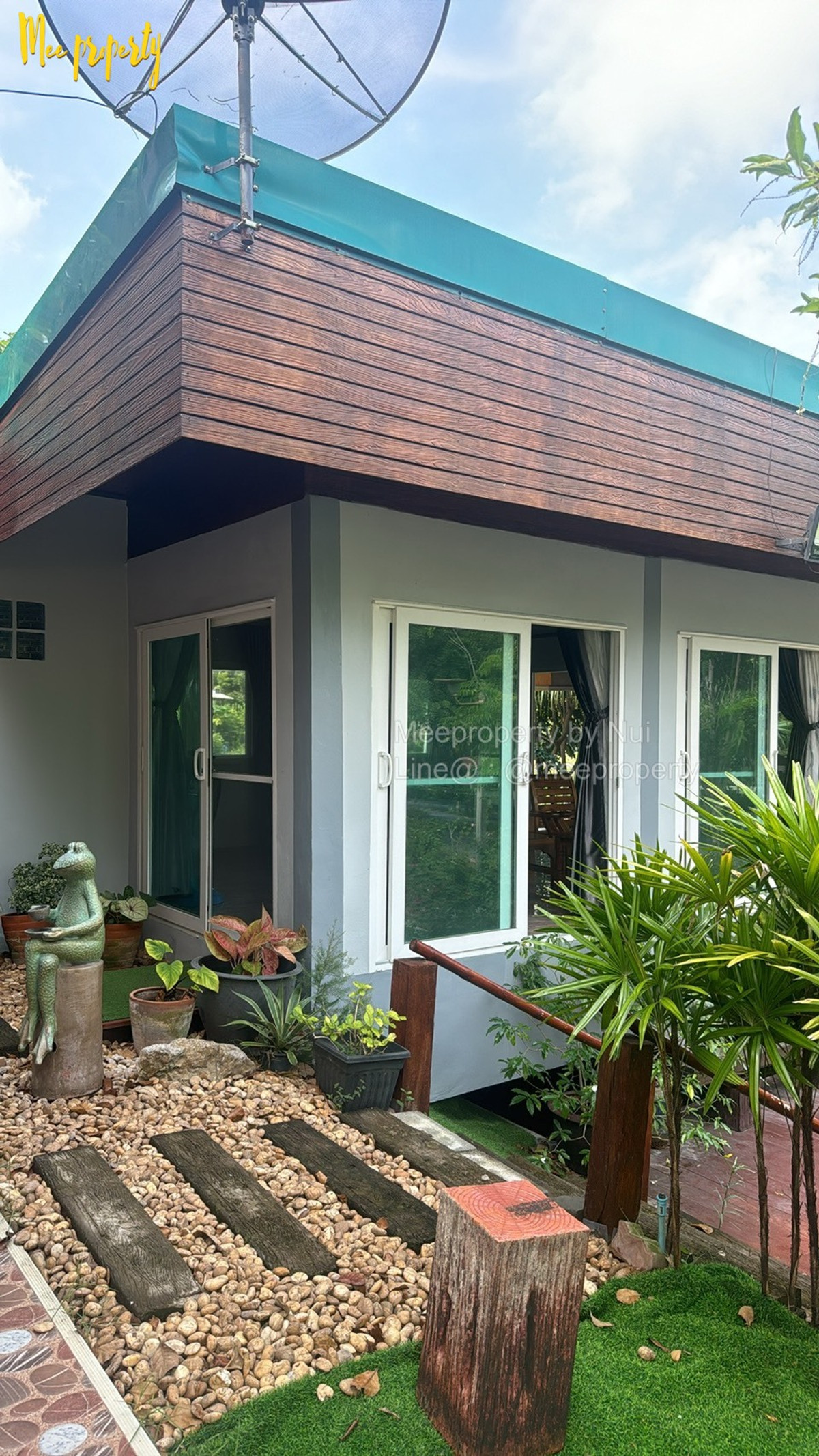 For SaleHotel&Apartment BusinessNakhon Pathom : Land for sale with business, 2 rai 46 sq m. at Naraphirom Subdistrict, Bang Len, Nakhon Pathom. No flooding. Monthly rental ready to generate continuous income!  ME-221