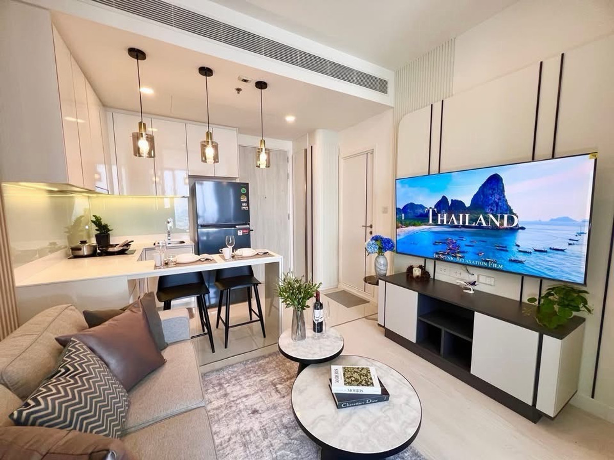 ให้เช่าคอนโดเกษตรศาสตร์ รัชโยธิน : 🔥HOT🔥 ให้เช่าคอนโดหรู Mazarine Ratchayothin 
ติด🟢BTS รัชโยธิน 0 เมตร | 🔥35,000 .- บาท/เดือน Line: @area211 (มี@ด้่านหน้า)