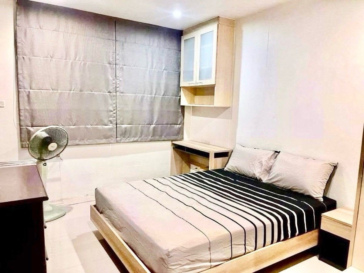 For SaleCondoRatchadapisek, Huaikwang, Suttisan : 📍 Condo for sale in the middle of the city, Resort Ratchada 7 
, prime location, close to the city, convenient travel, resort atmosphere in the middle of the city 🌴🏙️