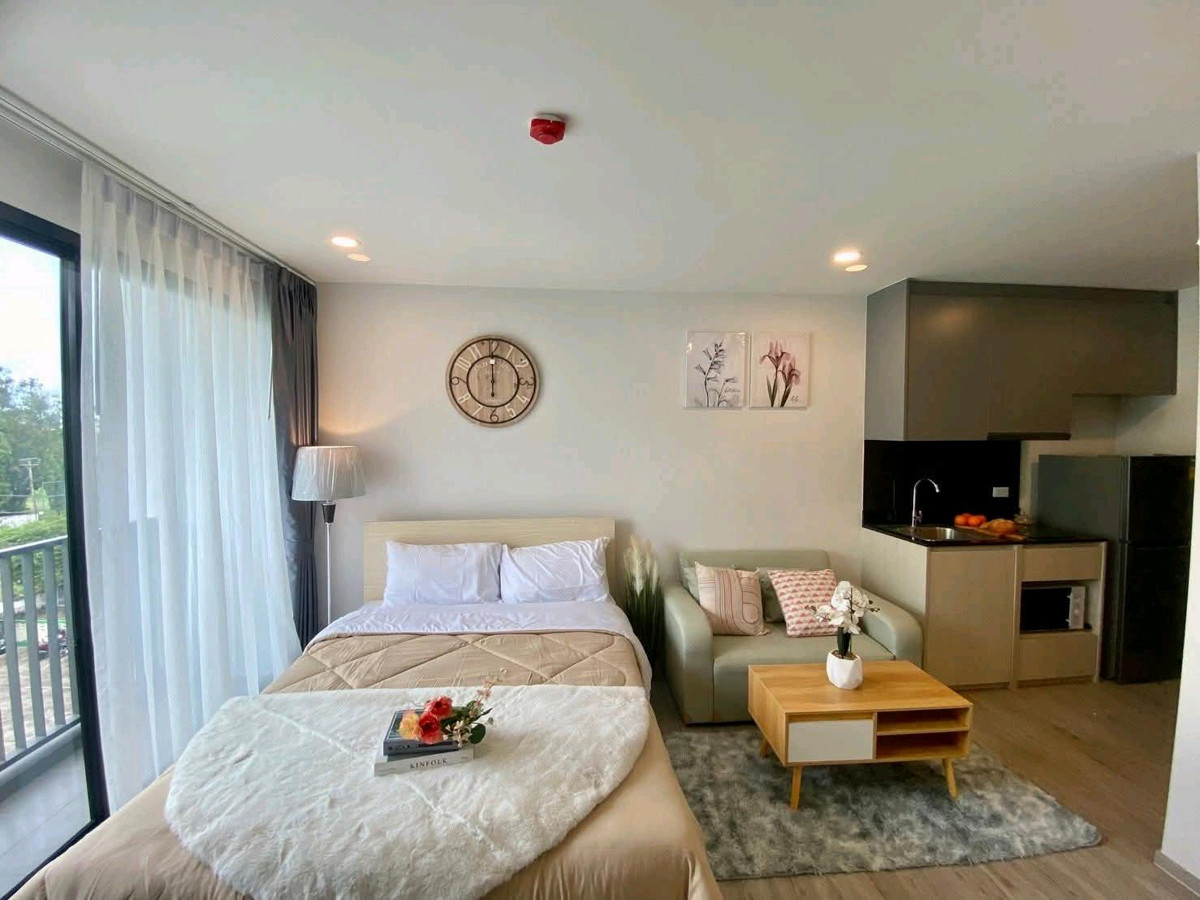 For RentCondoBangna, Bearing, Lasalle : ✨ Good location, convenient travel, near BTS Bearing, only 900 meters.