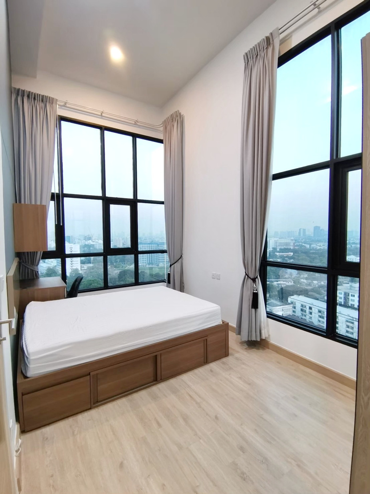 ขายคอนโดแจ้งวัฒนะ เมืองทอง : ขาย 3 ห้องนอน ไนท์บริดจ์ ดูเพล็กซ์ ติวานนท์ ใกล้ MRT กระทรวงสาธารณสุข