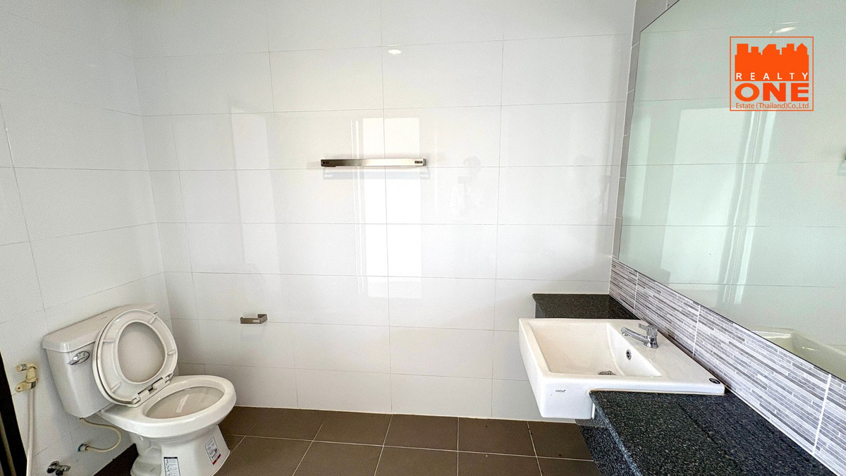 ขายทาวน์โฮมนวมินทร์ รามอินทรา : ขายทาวน์เฮาส์ 3 ชั้น หลังมุม สัมมากร อเวนิว รามอินทรา-วงแหวน บ้านใหม่ไม่เคยอยู่