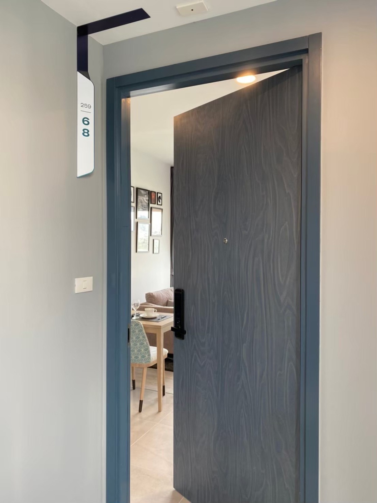 ให้เช่าคอนโดสุขุมวิท อโศก ทองหล่อ : ให้เช่า XT Ekkamai ราคา 23,000 บาท [MKr251213]