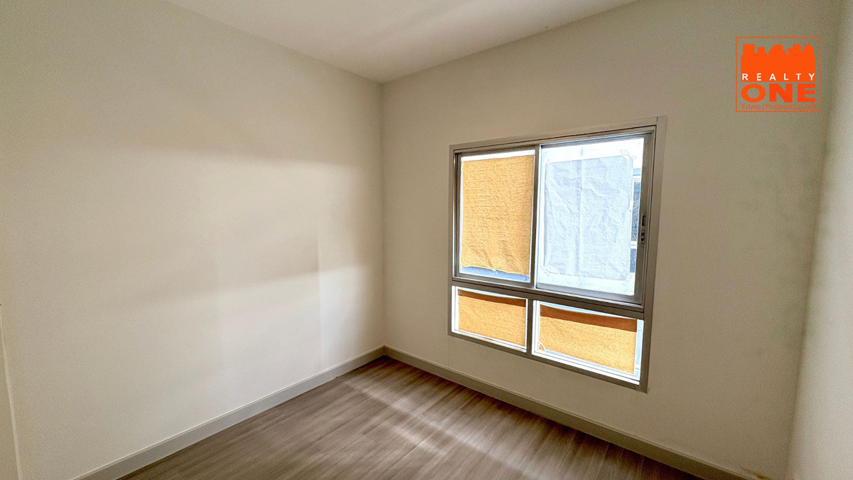 ขายทาวน์โฮมนวมินทร์ รามอินทรา : ขายทาวน์เฮาส์ 3 ชั้น หลังมุม สัมมากร อเวนิว รามอินทรา-วงแหวน บ้านใหม่ไม่เคยอยู่