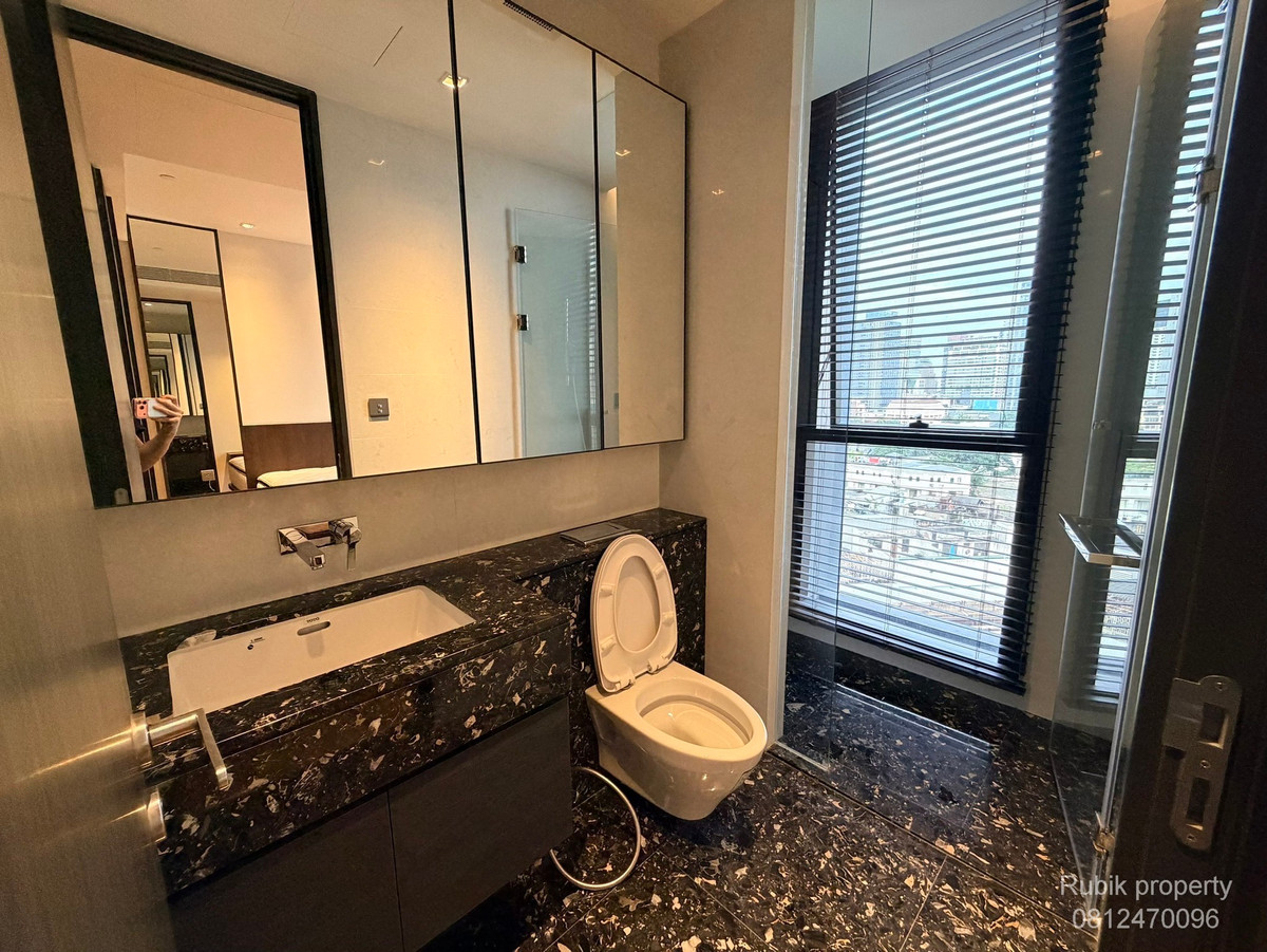 For RentCondoSukhumvit, Asoke, Thonglor : ✨ BEATNIQ Sukhumvit 32 — Ultra Luxury Corner Unit | RB1490 2+1 Bedrooms • 3 Bathrooms • 110 sqm • 10th floor | High ceiling, open view, Rare Item room