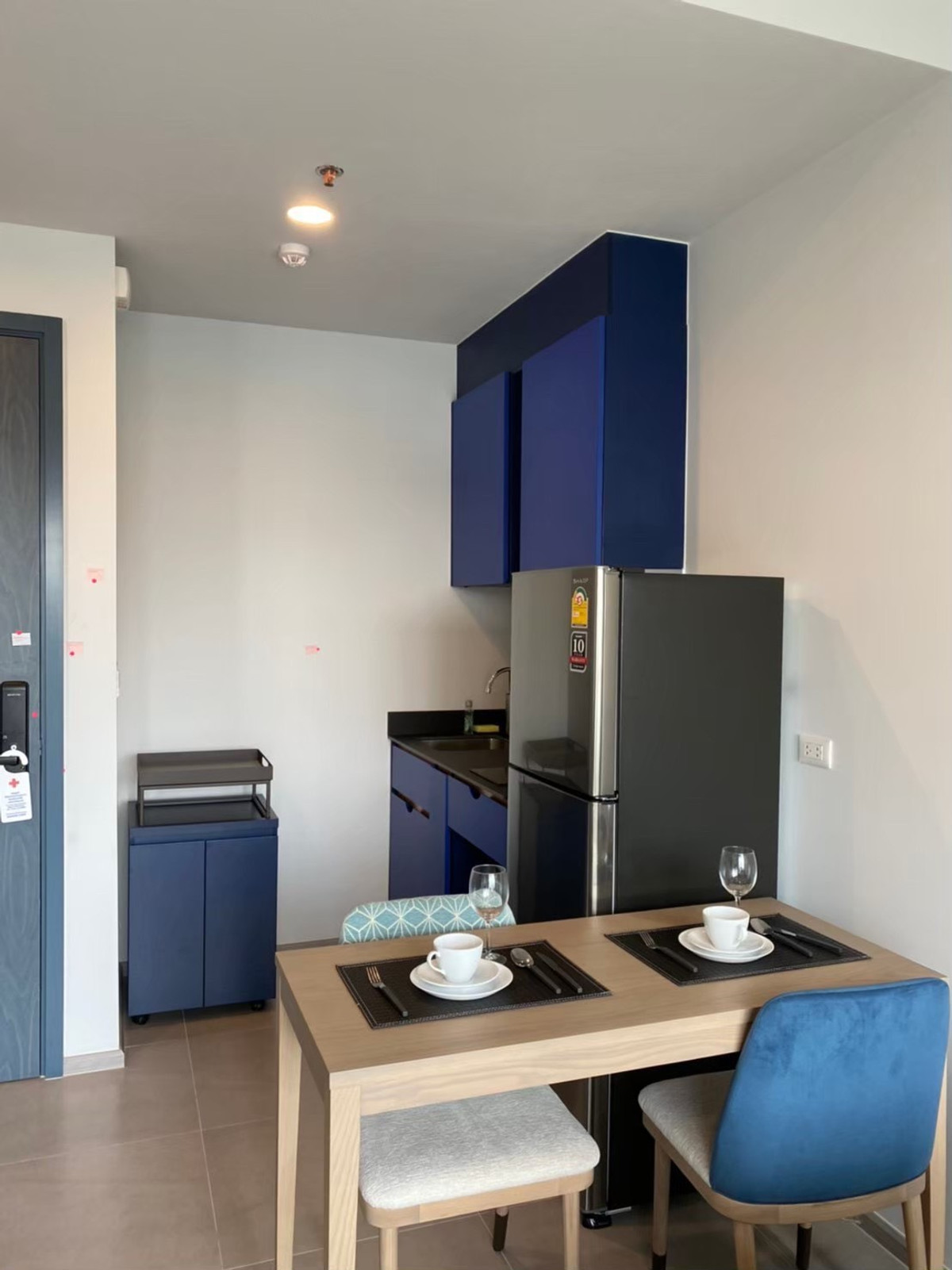 ให้เช่าคอนโดสุขุมวิท อโศก ทองหล่อ : ให้เช่า XT Ekkamai ราคา 23,000 บาท [MKr251213]