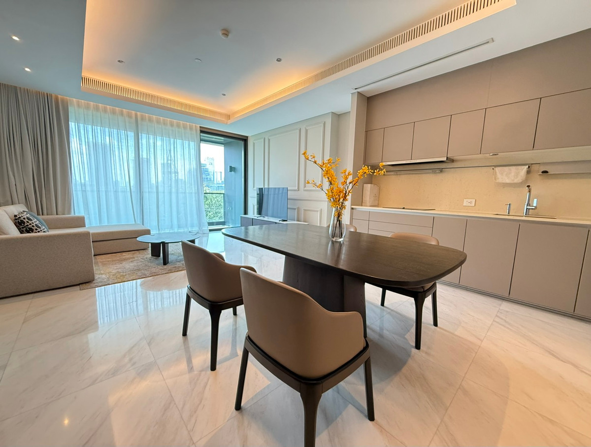 ขายคอนโดวิทยุ ชิดลม หลังสวน : ขาย!! ราคาดีงามที่สุด คอนโดสินธร ต้นสน ห้องสวย เห็นวิวสวนลุมต้นไม้สวยเขียวขจี วิวสวนทั้งห้องนอนห้องนั่งเล่น ห้องสวย เฟอร์นิเจอร์ครบพร้อมเข้าอยู่ได้ทันที