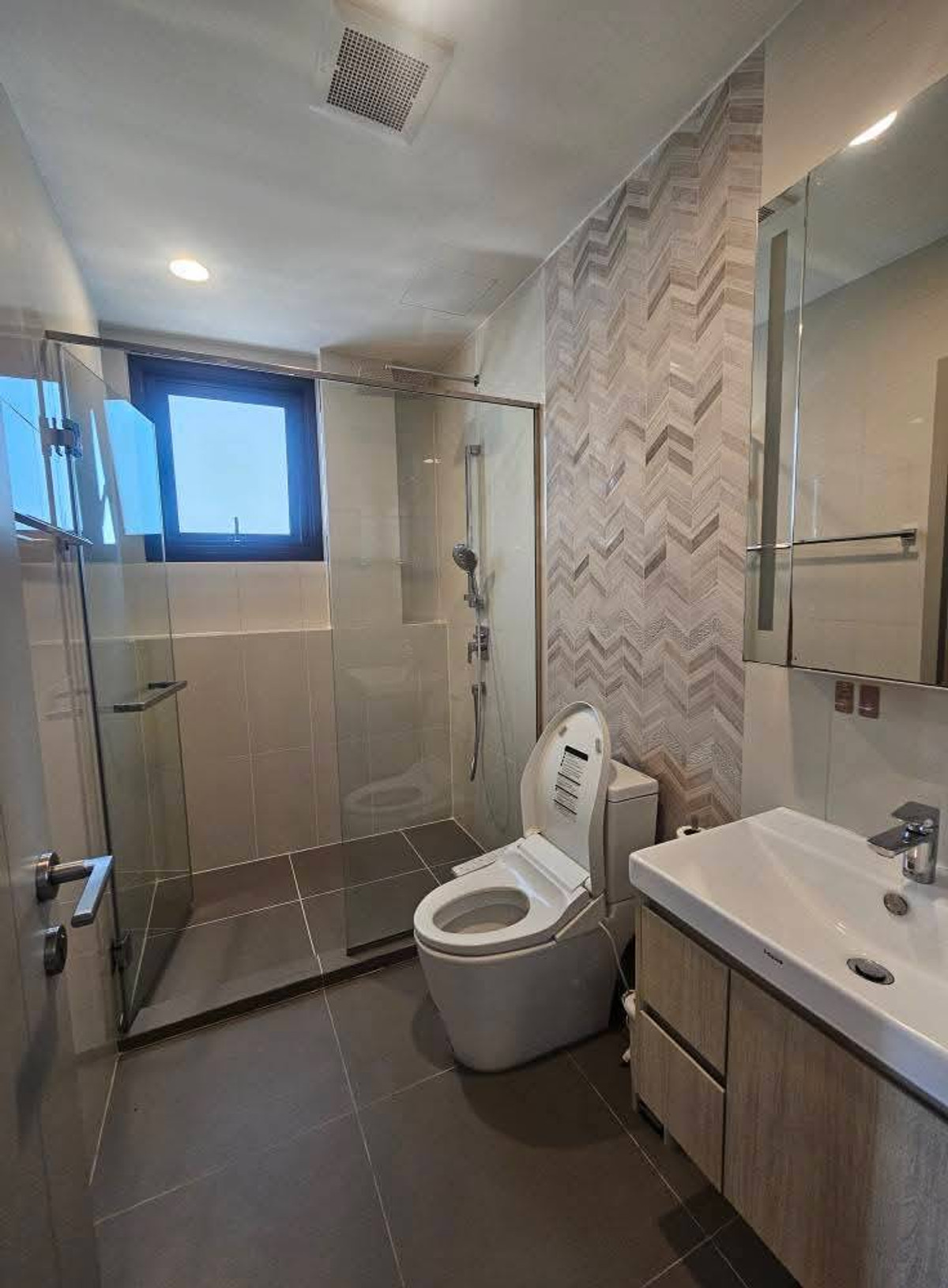 For RentCondoSukhumvit, Asoke, Thonglor : For Rent: OKA Haus Sukhumvit 36, 30,000 THB [MKr251212]