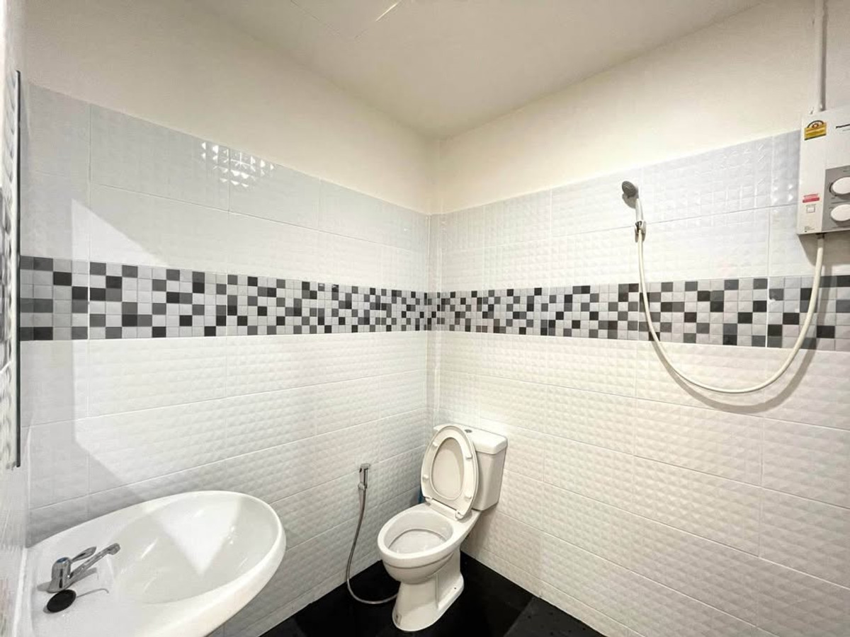 ขายทาวน์โฮมอ่อนนุช อุดมสุข : ขาย หมู่บ้านไทยวันดี ทาวน์เฮ้าส์ 2 ชั้น พื้นที่ 17.6 ตร.ว. 2 ห้องนอน 2 ห้องน้ำ 1 ห้องครัว 1 ที่จอดรถ 