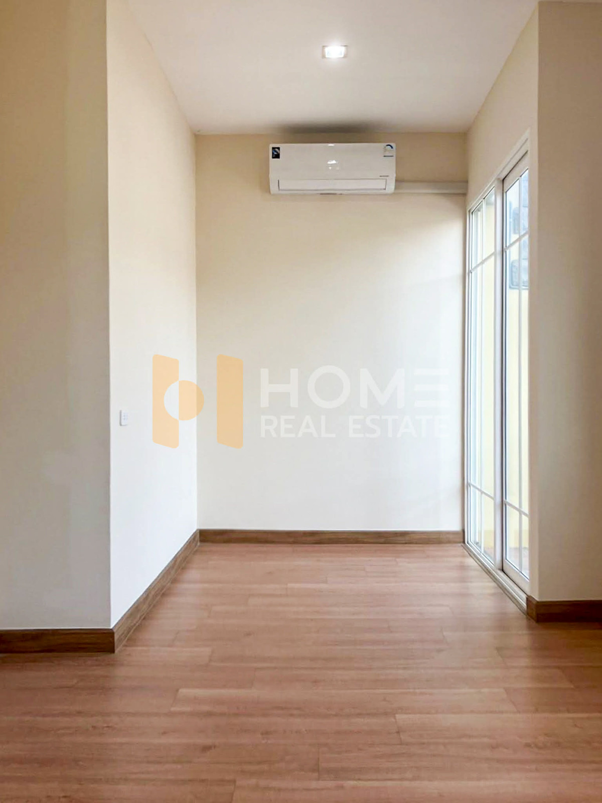 ขายทาวน์โฮมบางแค เพชรเกษม :  โกลเด้น ทาวน์ 2 บางแค / 3 ห้องนอน (ขายพร้อมผู้เช่า),  Golden Town 2 Bangkhae / 3 Bedrooms (SALE WITH TENANT) BALL190