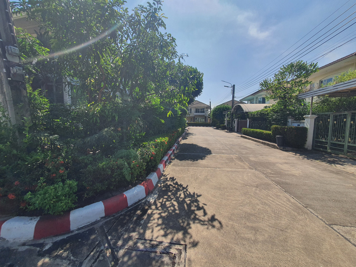 ขายบ้านพระราม 5 ราชพฤกษ์ บางกรวย : บ้านเดี่ยวหลังมุม บ้านมือสองนนทบุรี ม.ศุภาลัยการ์เด้นวิลล์ วงแหวนปิ่นเกล้า-พระราม5 เนื้อที่ 59 ตร.ว. ภายในกว้างขวาง ต่อเติมครบพร้อมอยู่ เดินทางสะดวก ใกล้เซ็นทรัลเวสต์เกต, Plus Mall บางใหญ่