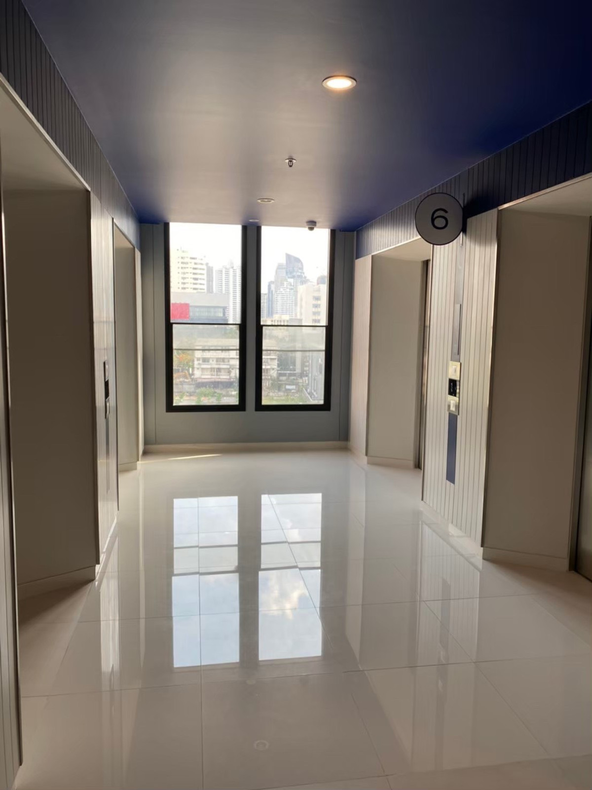 ให้เช่าคอนโดสุขุมวิท อโศก ทองหล่อ : ให้เช่า XT Ekkamai ราคา 23,000 บาท [MKr251213]