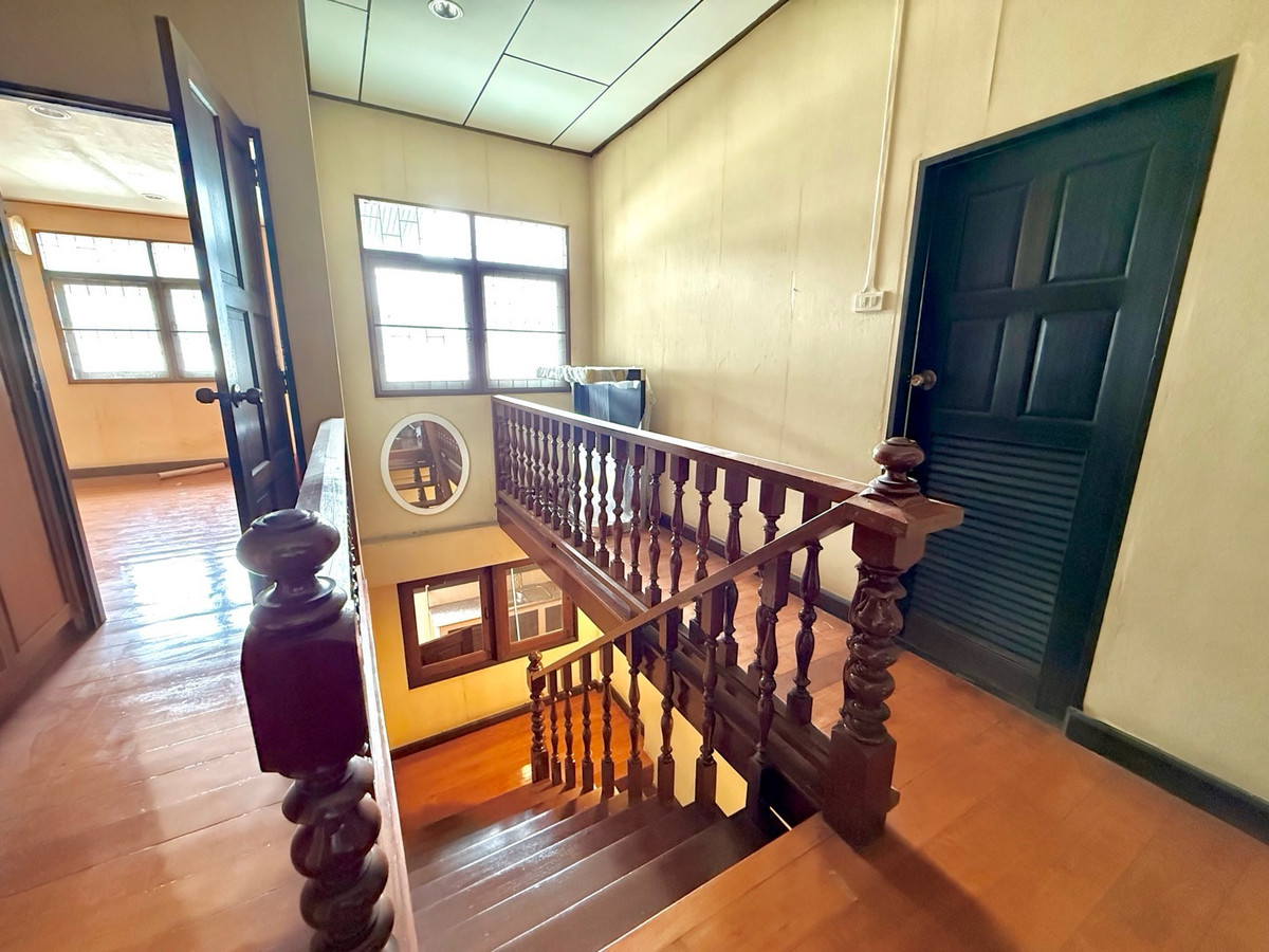 ให้เช่าบ้านสุขุมวิท อโศก ทองหล่อ : RENT บ้านเดี่ยวซอยสุขุมวิท 26  5 นอน 4 น้ำ สงบ ปลอดภัย จอดรถ 2-3 คัน 