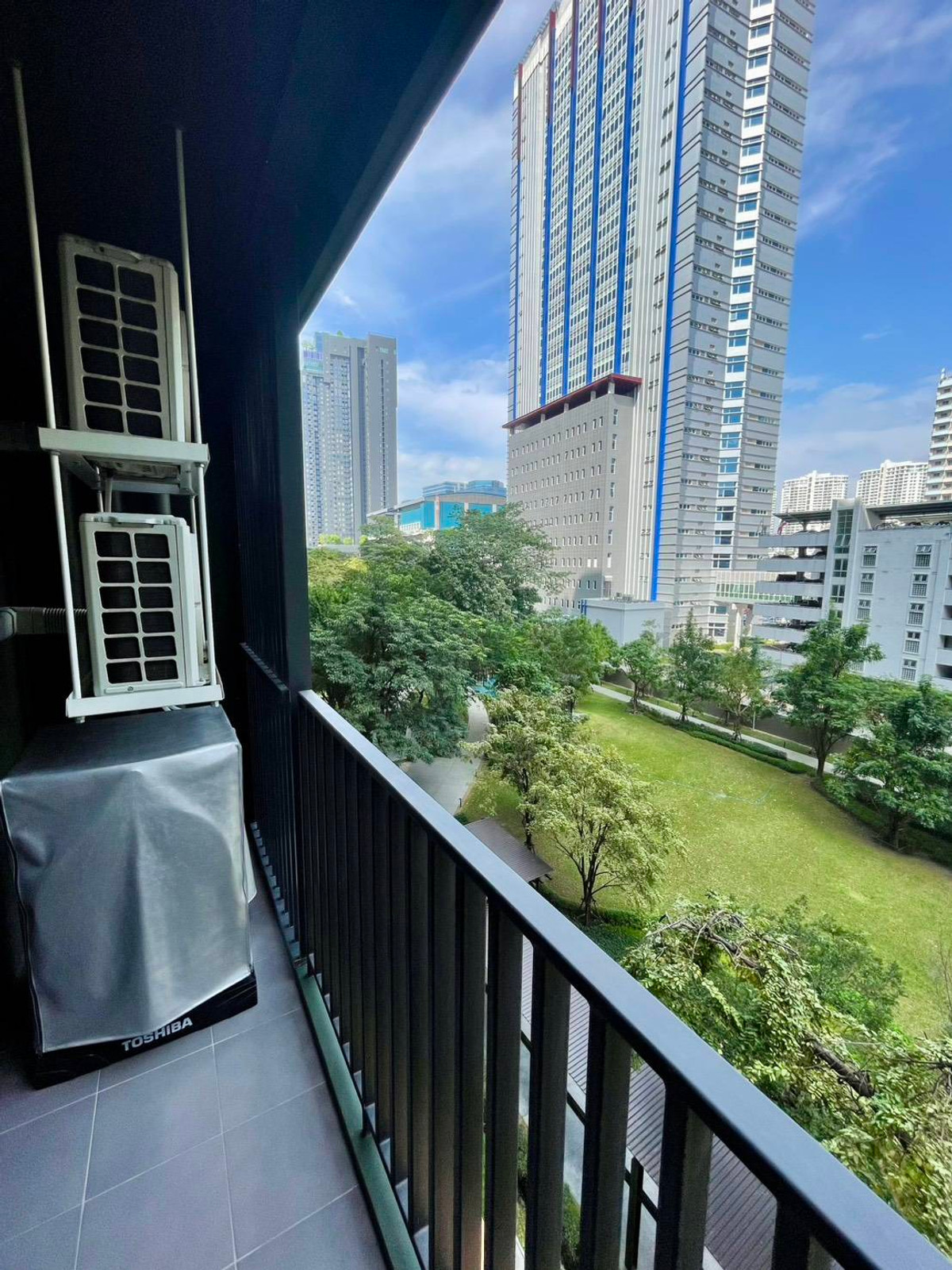 For RentCondoLadprao, Central Ladprao : For rent: The Line Vibe (by Sansiri), opposite Central Ladprao. Ready to move in