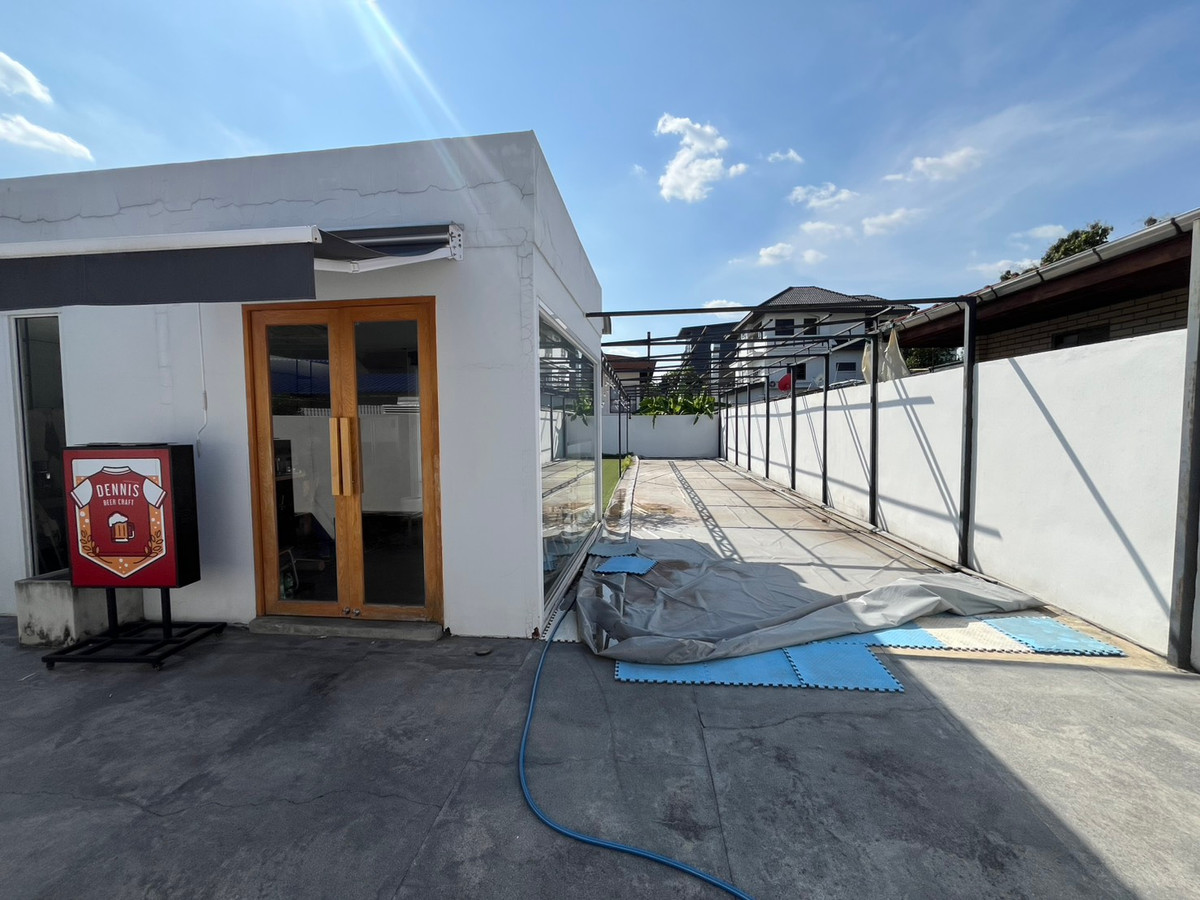 For LeaseholdLandChokchai 4, Ladprao 71, Ladprao 48, : ✨ Business for sale: “Cafe + Skimboard area”, prime location, Chokchai 4, Soi 54, Intersection 2, lease only 350,000 baht (negotiable), rent 25,000 baht/month, area 72 square wah – very suitable for a lifestyle business.