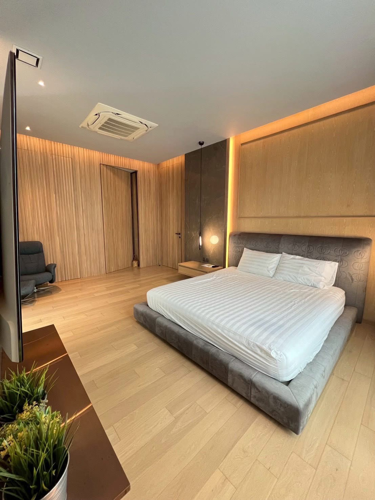 บ้านเลียบทางด่วนรามอินทรา : 📌 ปล่อยเช่า/ขาย VIVE เอกมัย-รามอินทรา บ้านเดี่ยวหรู 3 ชั้น