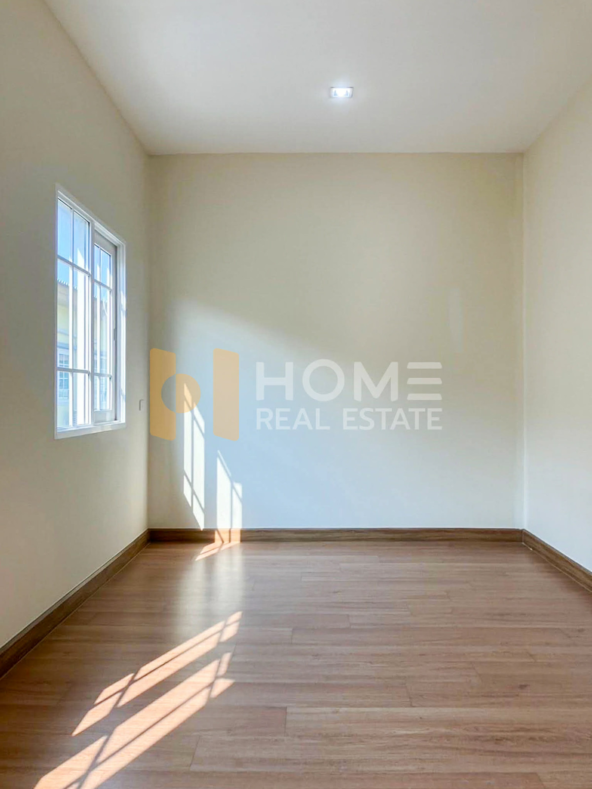 ขายทาวน์โฮมบางแค เพชรเกษม :  โกลเด้น ทาวน์ 2 บางแค / 3 ห้องนอน (ขายพร้อมผู้เช่า),  Golden Town 2 Bangkhae / 3 Bedrooms (SALE WITH TENANT) BALL190