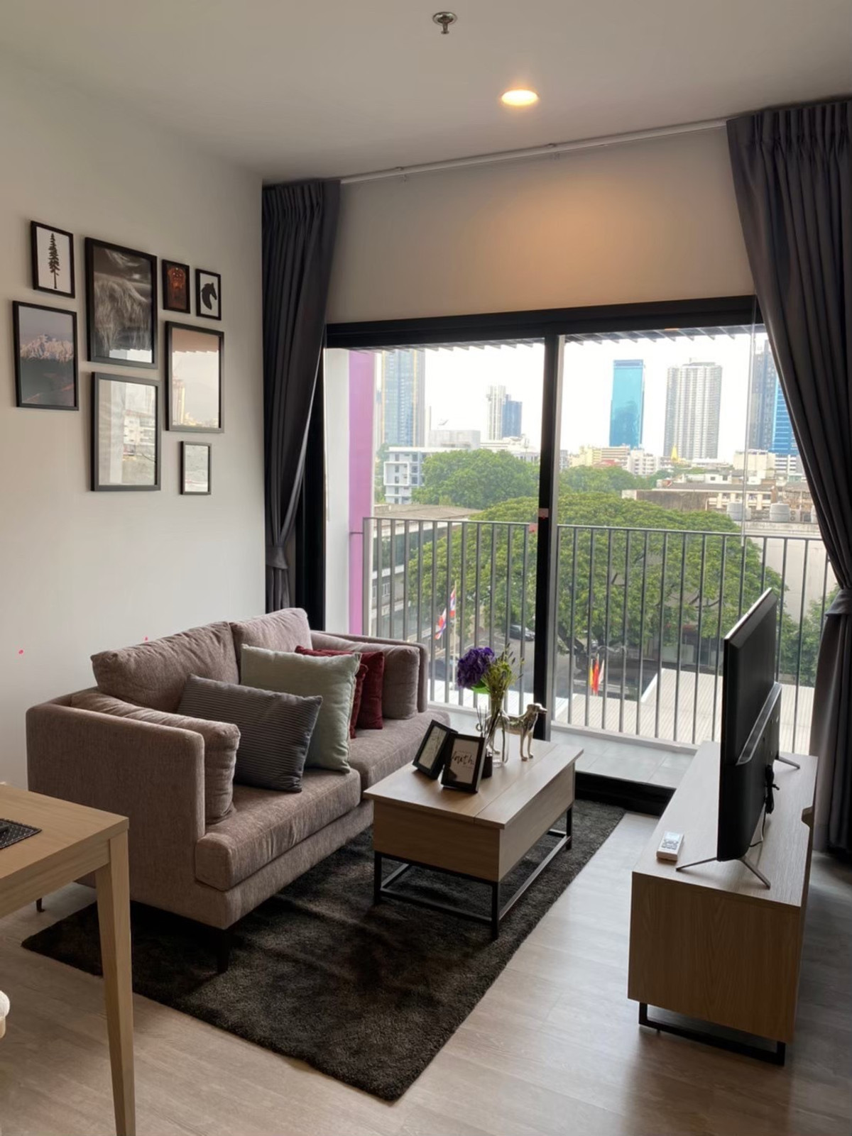 ให้เช่าคอนโดสุขุมวิท อโศก ทองหล่อ : ให้เช่า XT Ekkamai ราคา 23,000 บาท [MKr251213]