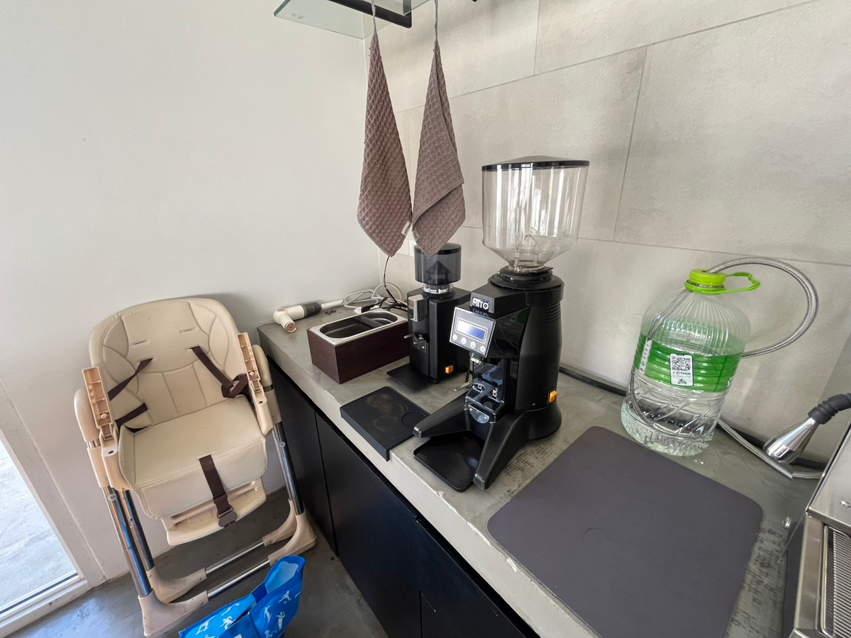 For LeaseholdLandChokchai 4, Ladprao 71, Ladprao 48, : ✨ Business for sale: “Cafe + Skimboard area”, prime location, Chokchai 4, Soi 54, Intersection 2, lease only 350,000 baht (negotiable), rent 25,000 baht/month, area 72 square wah – very suitable for a lifestyle business.