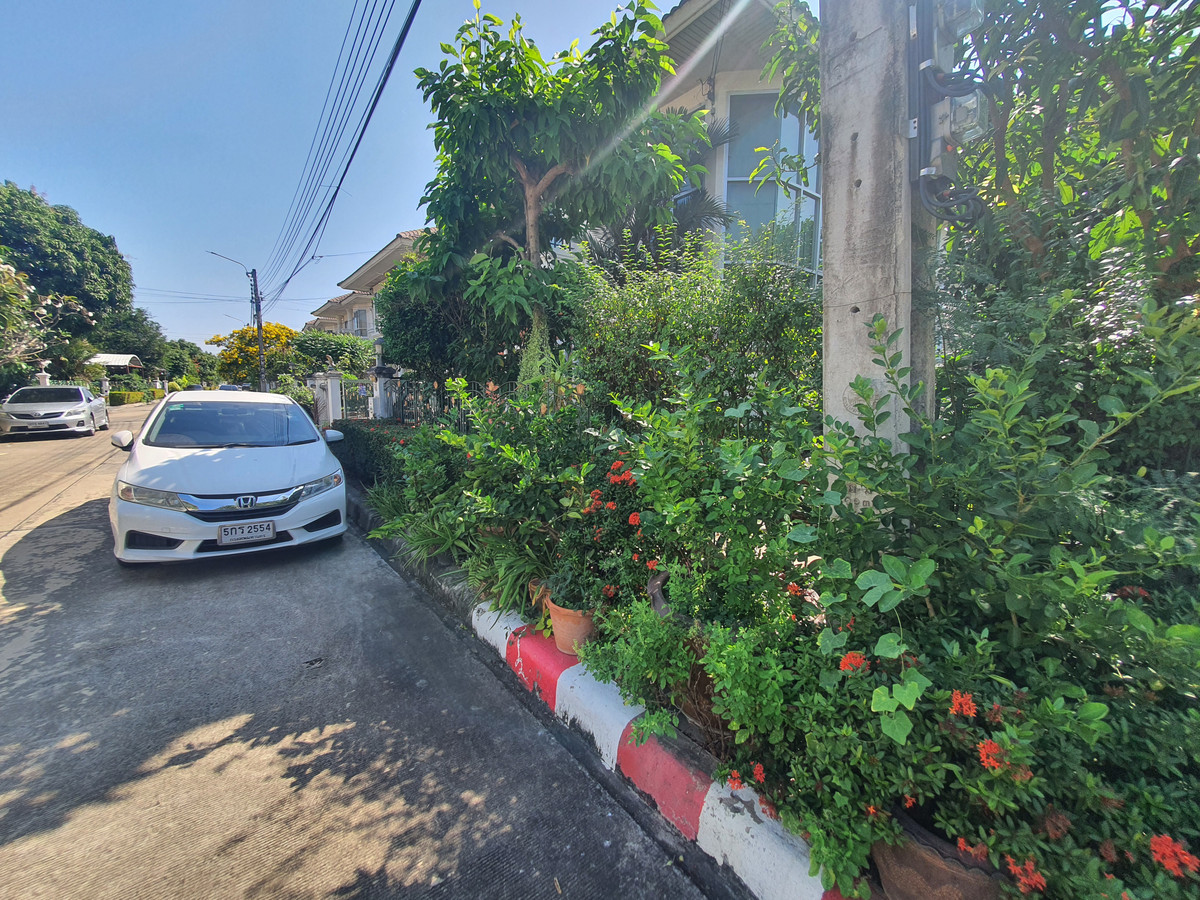 ขายบ้านพระราม 5 ราชพฤกษ์ บางกรวย : บ้านเดี่ยวหลังมุม บ้านมือสองนนทบุรี ม.ศุภาลัยการ์เด้นวิลล์ วงแหวนปิ่นเกล้า-พระราม5 เนื้อที่ 59 ตร.ว. ภายในกว้างขวาง ต่อเติมครบพร้อมอยู่ เดินทางสะดวก ใกล้เซ็นทรัลเวสต์เกต, Plus Mall บางใหญ่