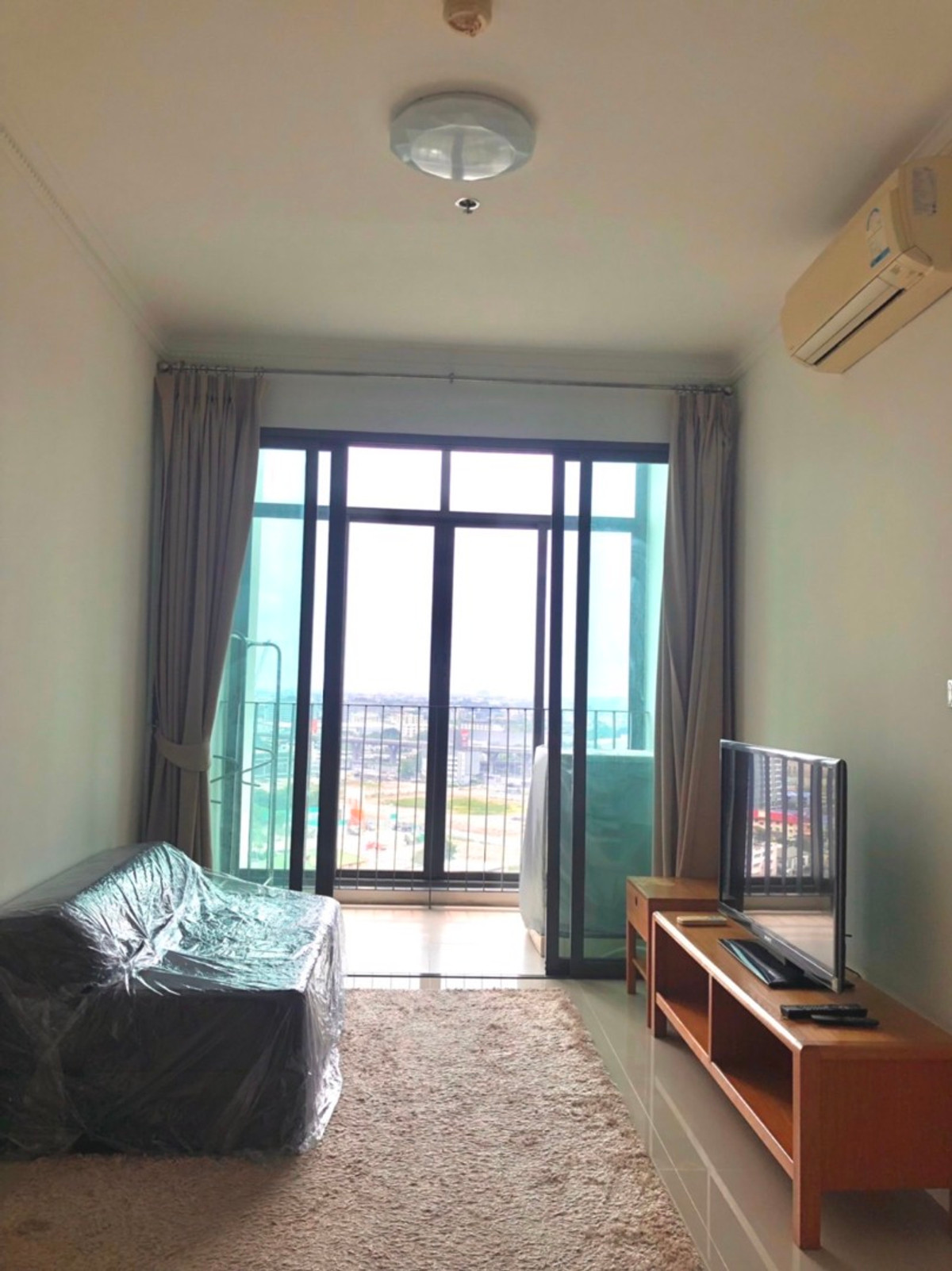 For RentCondoOnnut, Udomsuk : Condo for Rent: Ideo Blucove Sukhumvit Near BTS Udom Suk — approx. 80 meters (1-minute walk)
