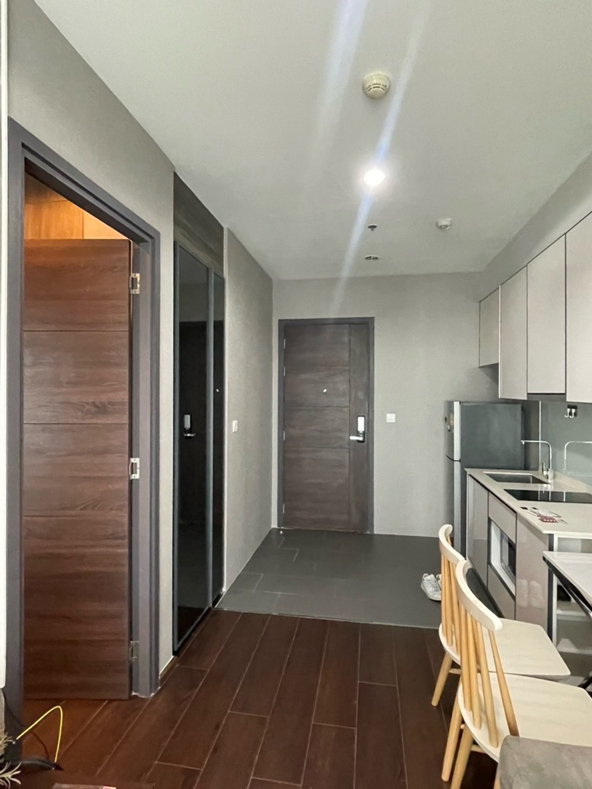 For RentCondoSukhumvit, Asoke, Thonglor : c ekkamai C Ekkamai for rent, corner room, beautiful view, not hot. Good wind, ready to move in