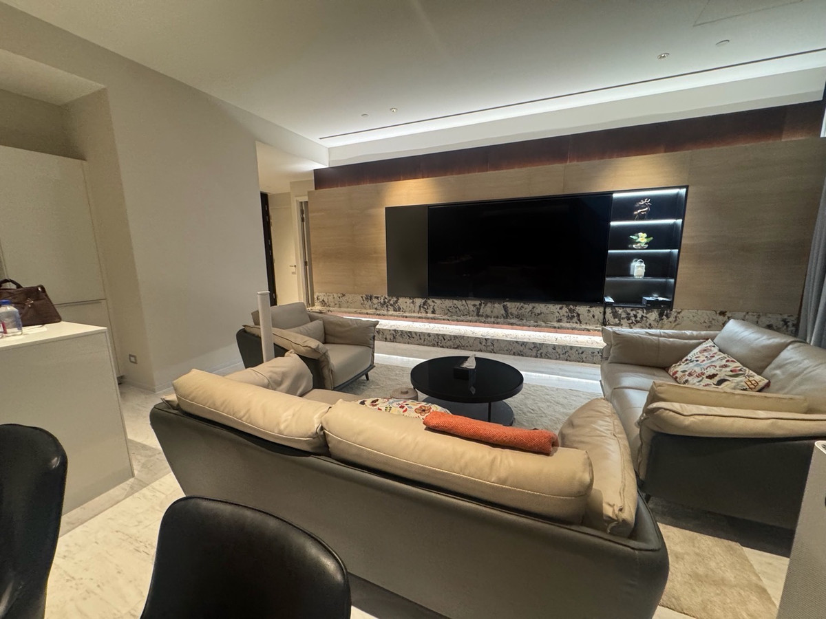 ให้เช่าคอนโดสาทร นราธิวาส : 📍New For Rent Four seasons private residences🔹Ready to move in( Available )🔹2Bedrooms 3Bathrooms 🔹Size :123 Sqm💸Price :230,000 / Baht (1 year contract)💸Price: 250,000/ Baht (6 months or 3 months contract)🔹47th floor.