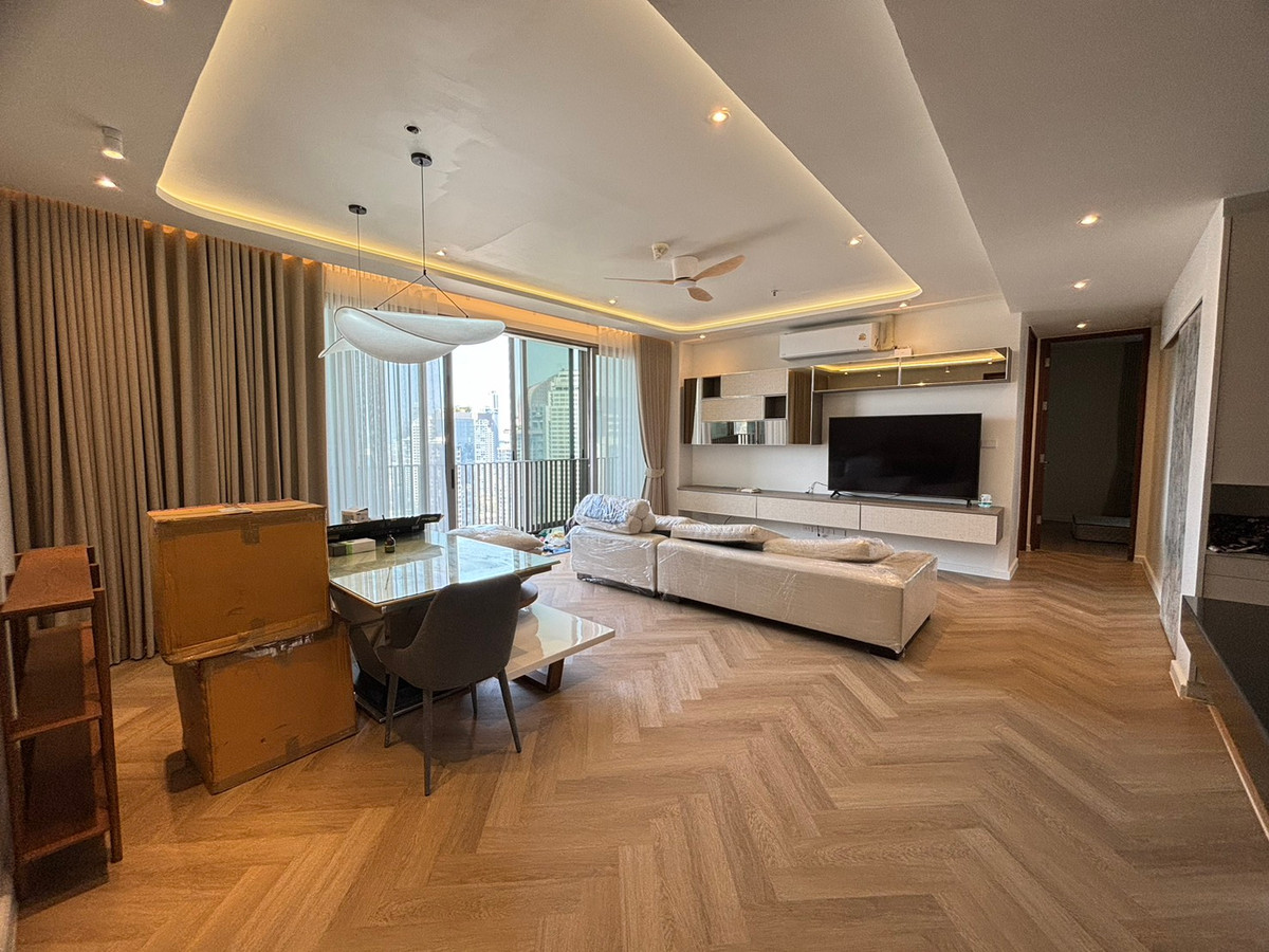 CondoSukhumvit, Asoke, Thonglor : For Sale and Rent Newly Renovated 3-Bedroom Pet-Friendly Condo - Sukhumvit Soi 38