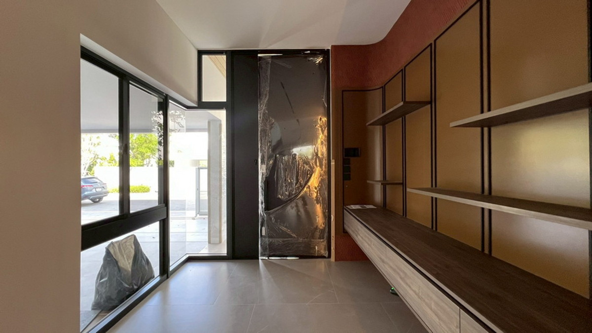 ให้เช่าบ้านลาดกระบัง สุวรรณภูมิ :  Luxury Pool Villa for Rent or Sale at VIVE Krungthep Kreetha