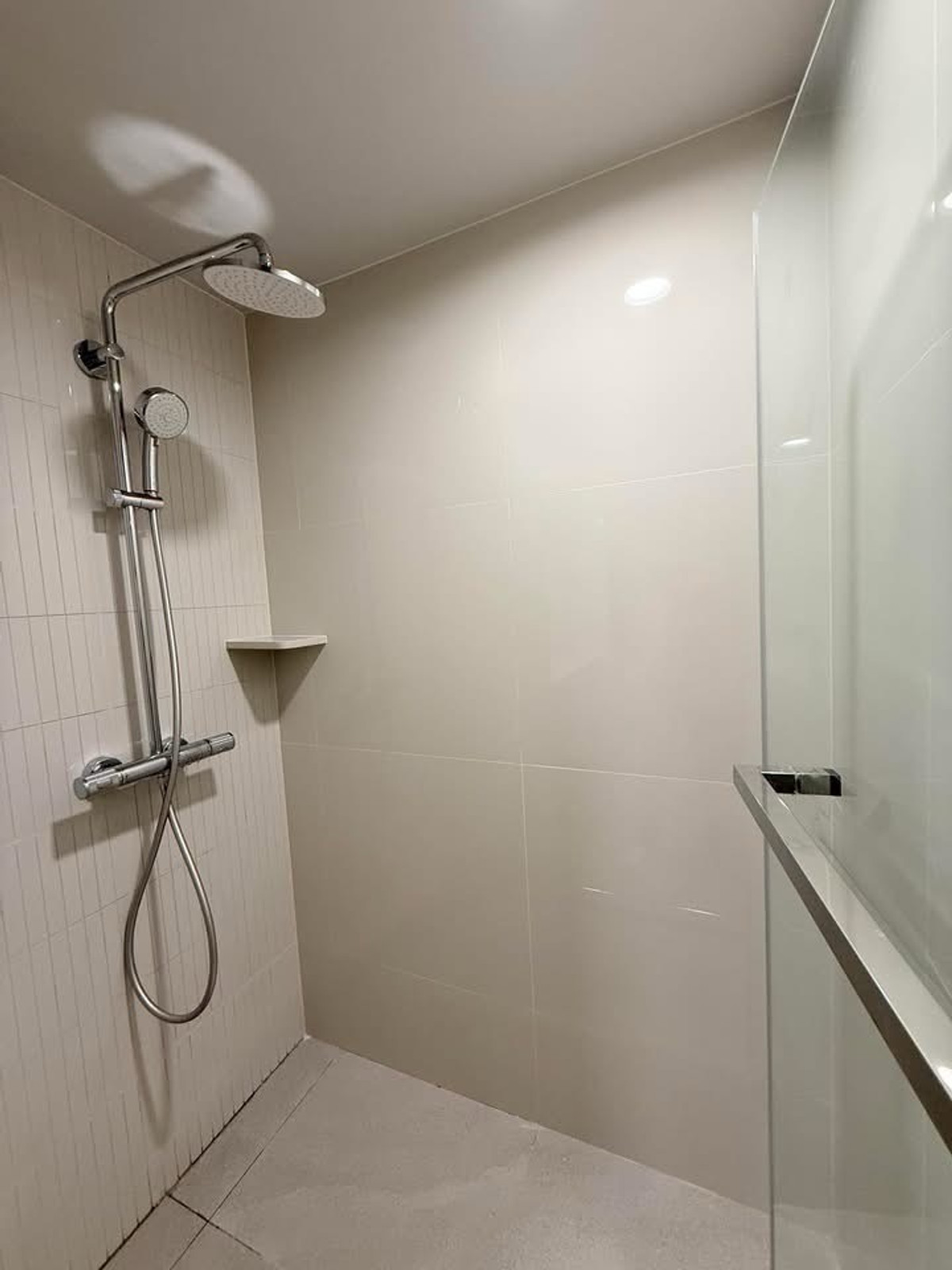 ให้เช่าคอนโดสยาม จุฬา สามย่าน : ห้องนี้เงียบไม่ได้ยินเสียงถนน🌟❗️มีโซฟาเบด เครื่องซัก-อบผ้า พร้อมอยู่ค่ะ🔥