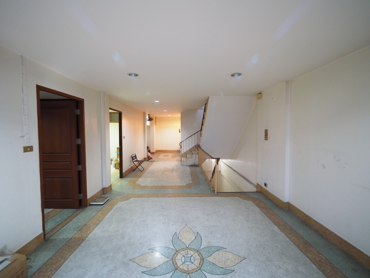 For RentShop HouseRama3 (Riverside),Satupadit : 6 Storey Shophouse 2 Joining Units on Rama 3 Main Road