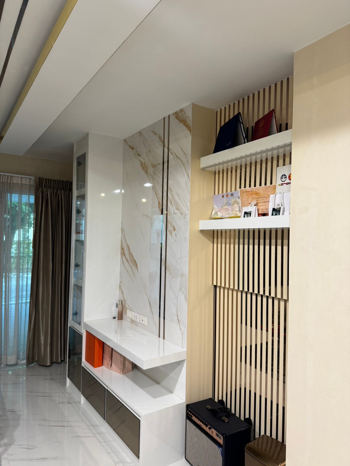 ทาวน์โฮมโชคชัย4 ลาดพร้าว71 : ‼️ให้เช่า และขายด่วน ‼️ บ้านทาวน์โฮม 3 ชั้น โครงการ บ้านกลางเมืองโชคชัยสี่ ซอย50  ลาดพร้าว-รัชดา  รีโนเวทใหม่ แบกกระเป๋าพร้อมเข้าอยู่ได้เลย ใกล้สถานีรถไฟฟ้าสายสีเหลือง 