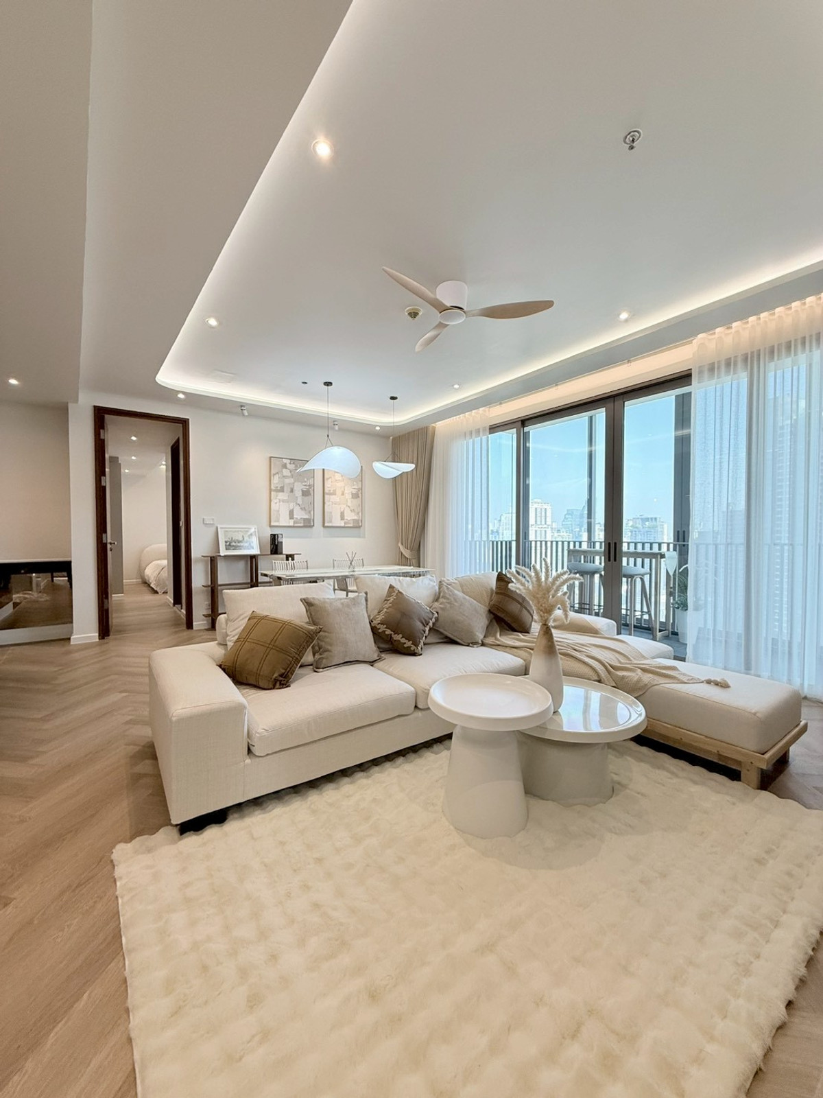 CondoSukhumvit, Asoke, Thonglor : For Sale and Rent Newly Renovated 3-Bedroom Pet-Friendly Condo - Sukhumvit Soi 38