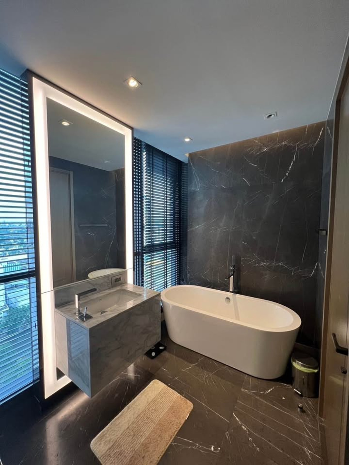 For RentCondoSukhumvit, Asoke, Thonglor : For Rent: The Monument Thonglor, 140,000 THB [JZsr251209]