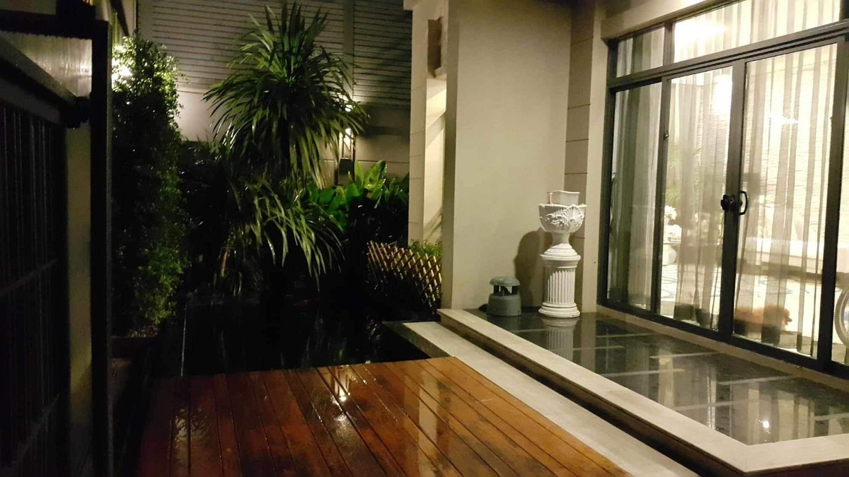 ขายบ้านนวมินทร์ รามอินทรา : ขาย นาราสิริ Hideaway บ้านเดี่ยว 3 ชั้น ด้านหลัง CDC 70 ตรว 350 ตรม 5 ห้องนอน บ้านสวยมาก